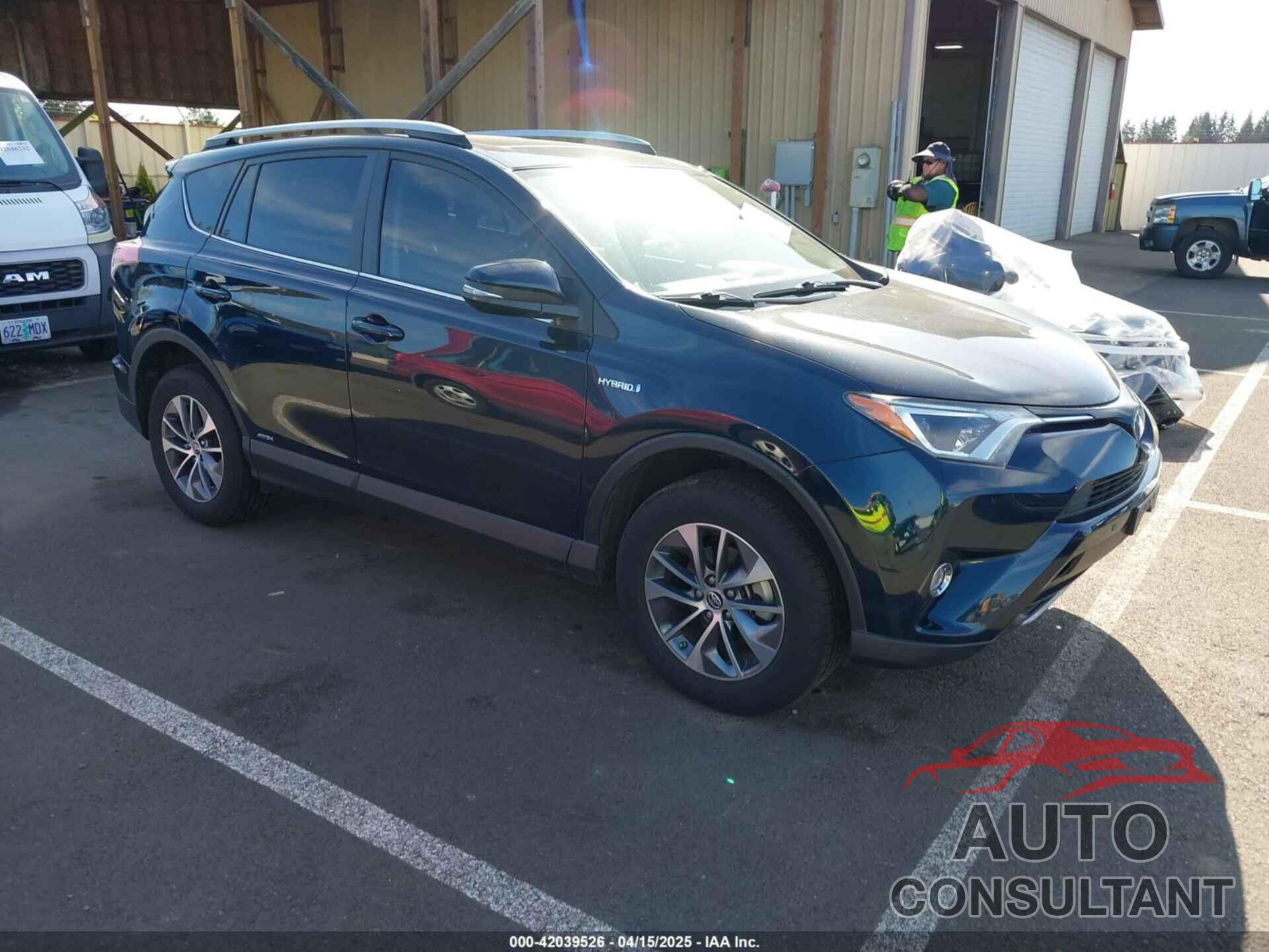 TOYOTA RAV4 HYBRID 2017 - JTMRJREV9HD146768