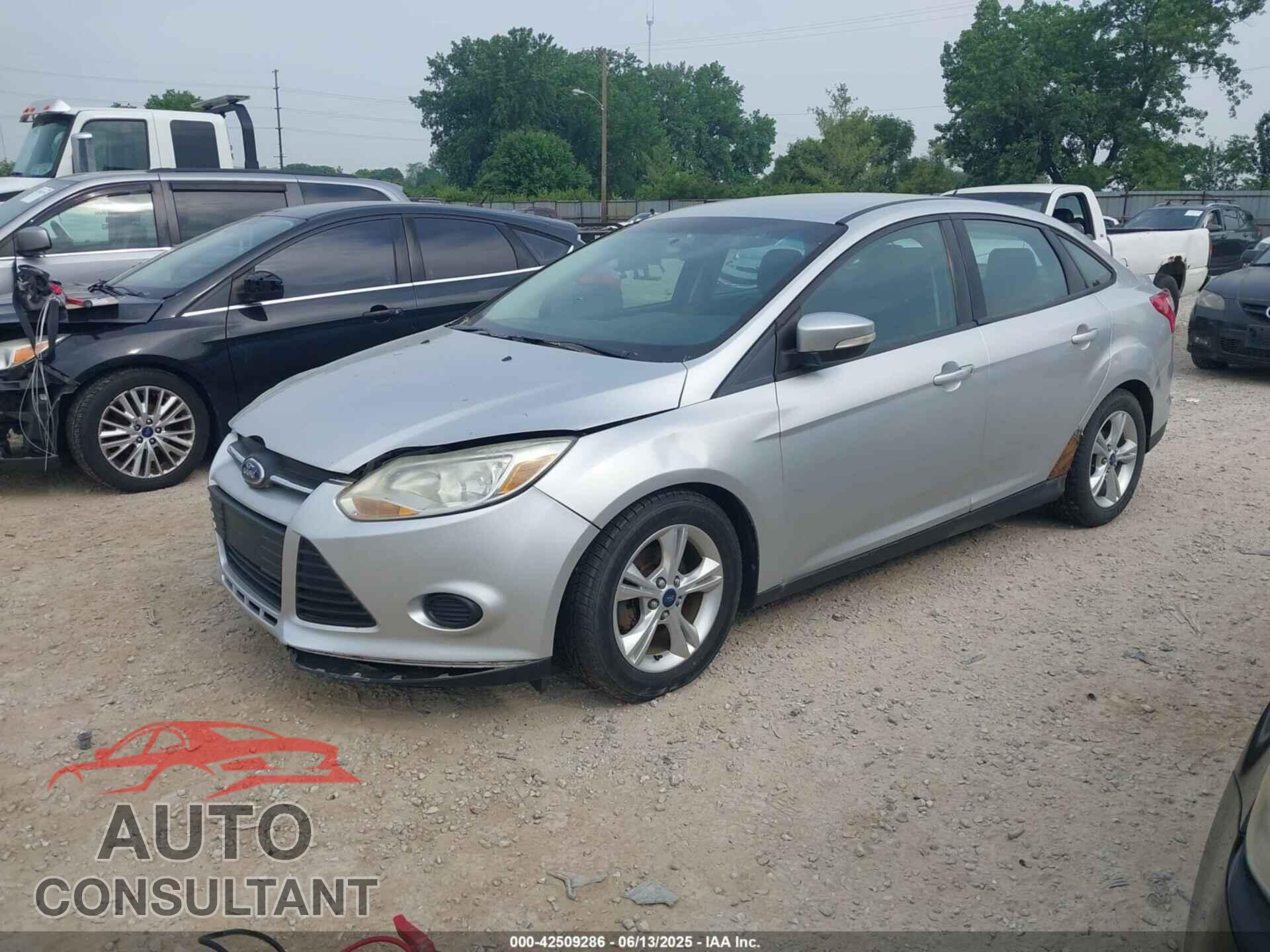 FORD FOCUS 2014 - 1FADP3F25EL275429