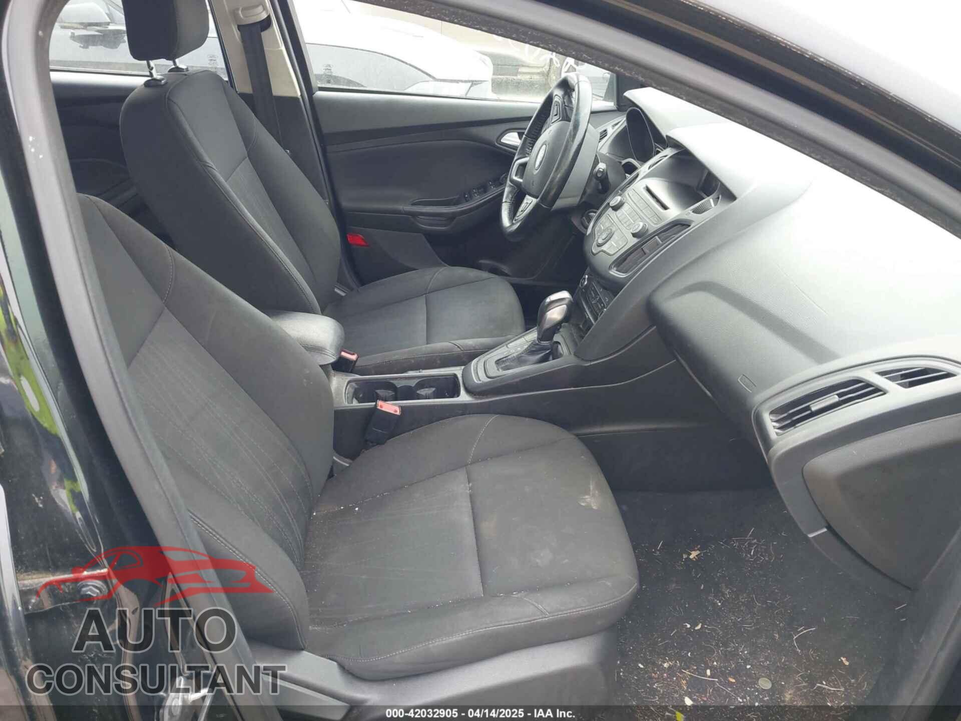 FORD FOCUS 2015 - 1FADP3K22FL293099
