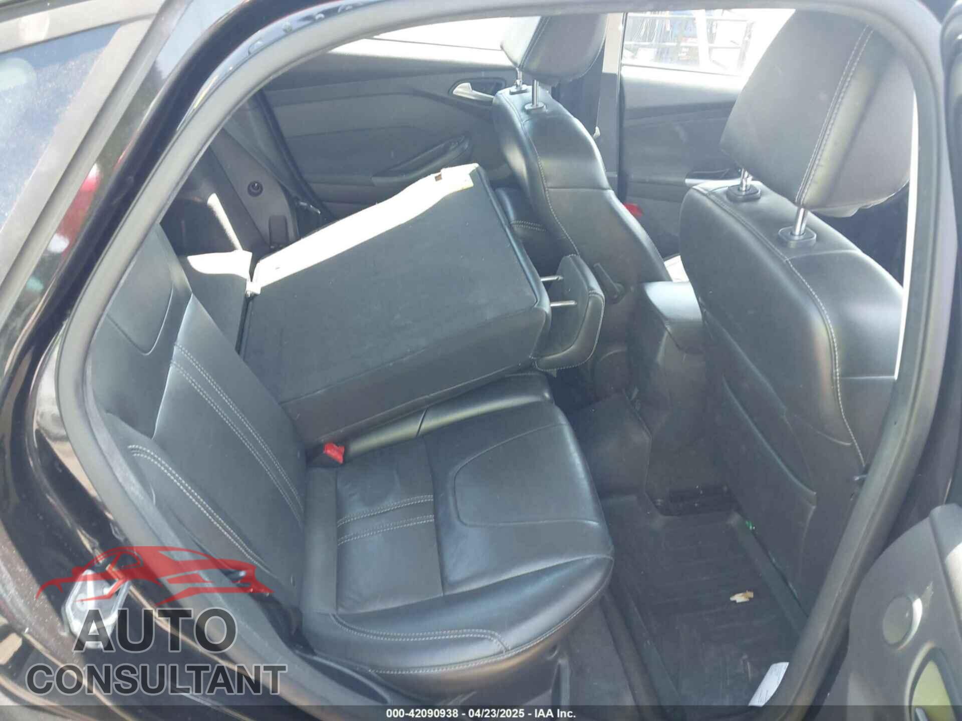 FORD FOCUS 2012 - 1FAHP3J2XCL413973