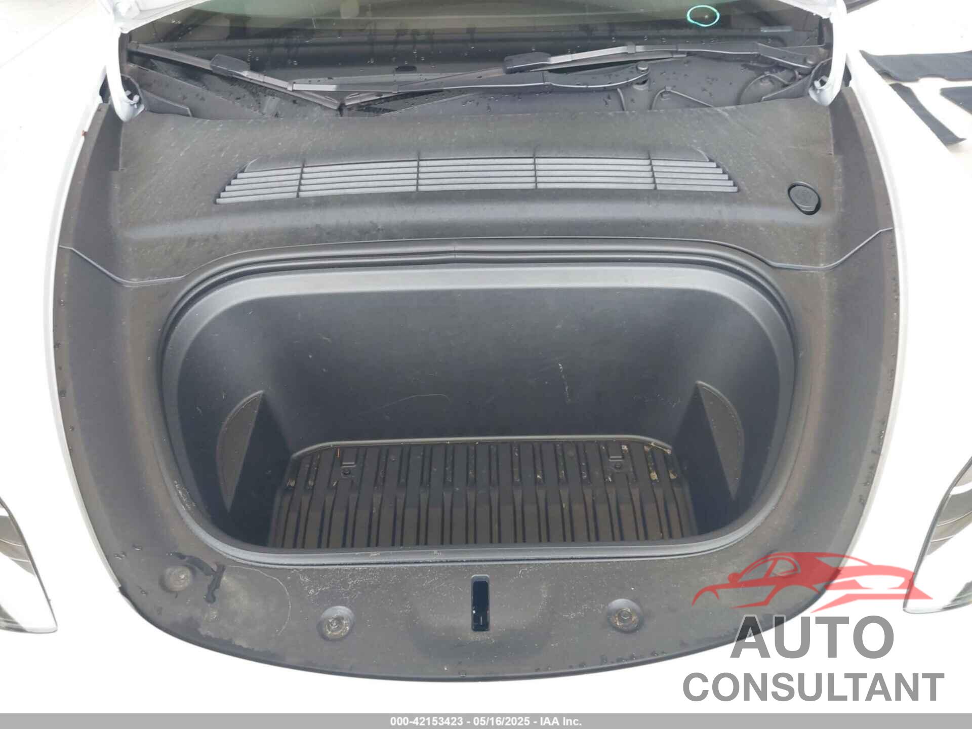 TESLA MODEL Y 2023 - 7SAYGAEE8PF809009