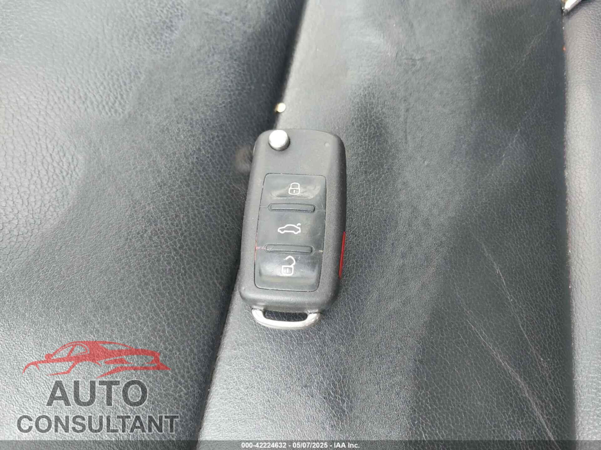 VOLKSWAGEN EOS 2012 - WVWFW7AH0CV002182