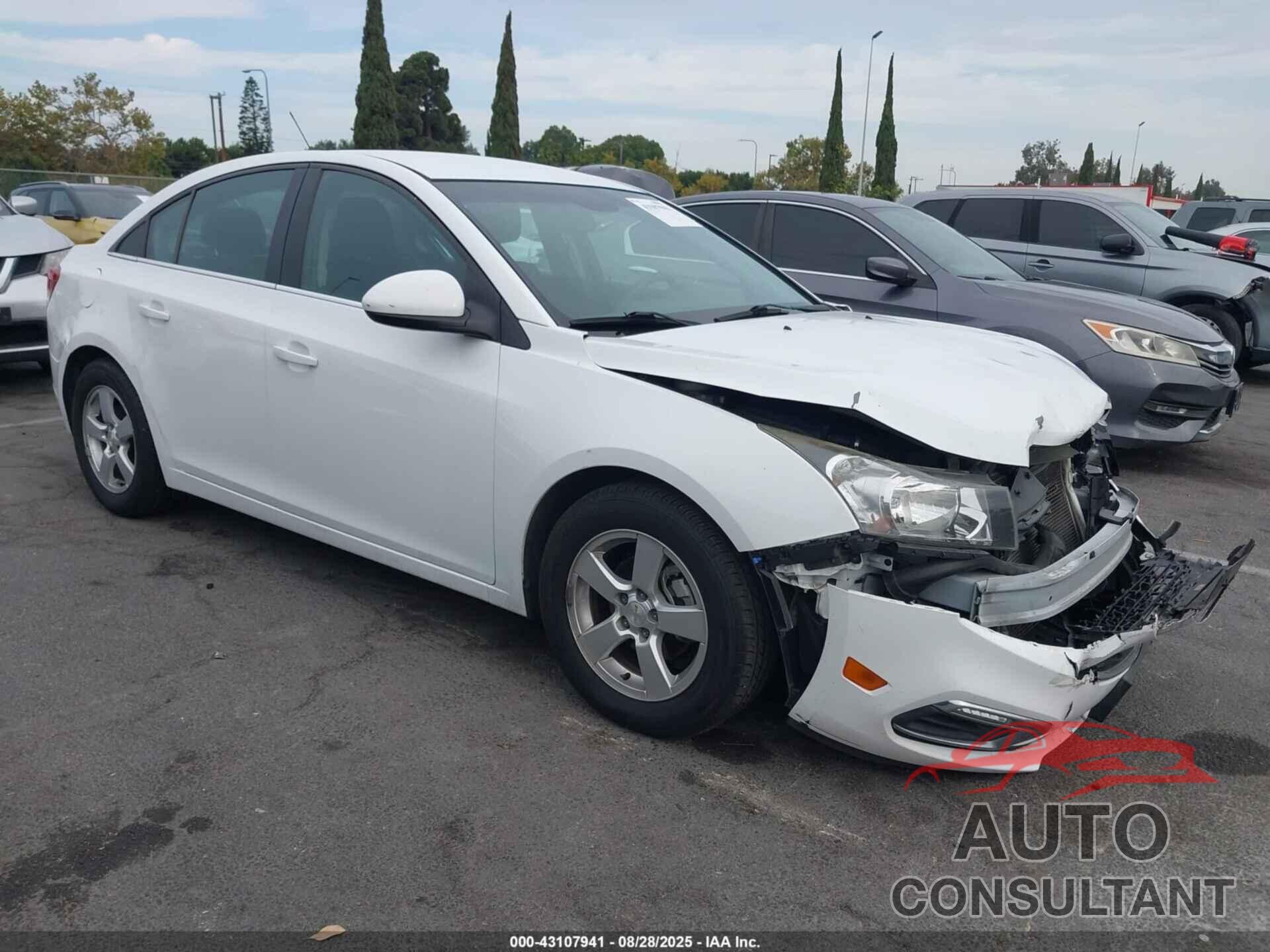 CHEVROLET CRUZE 2015 - 1G1PC5SB3F7132549