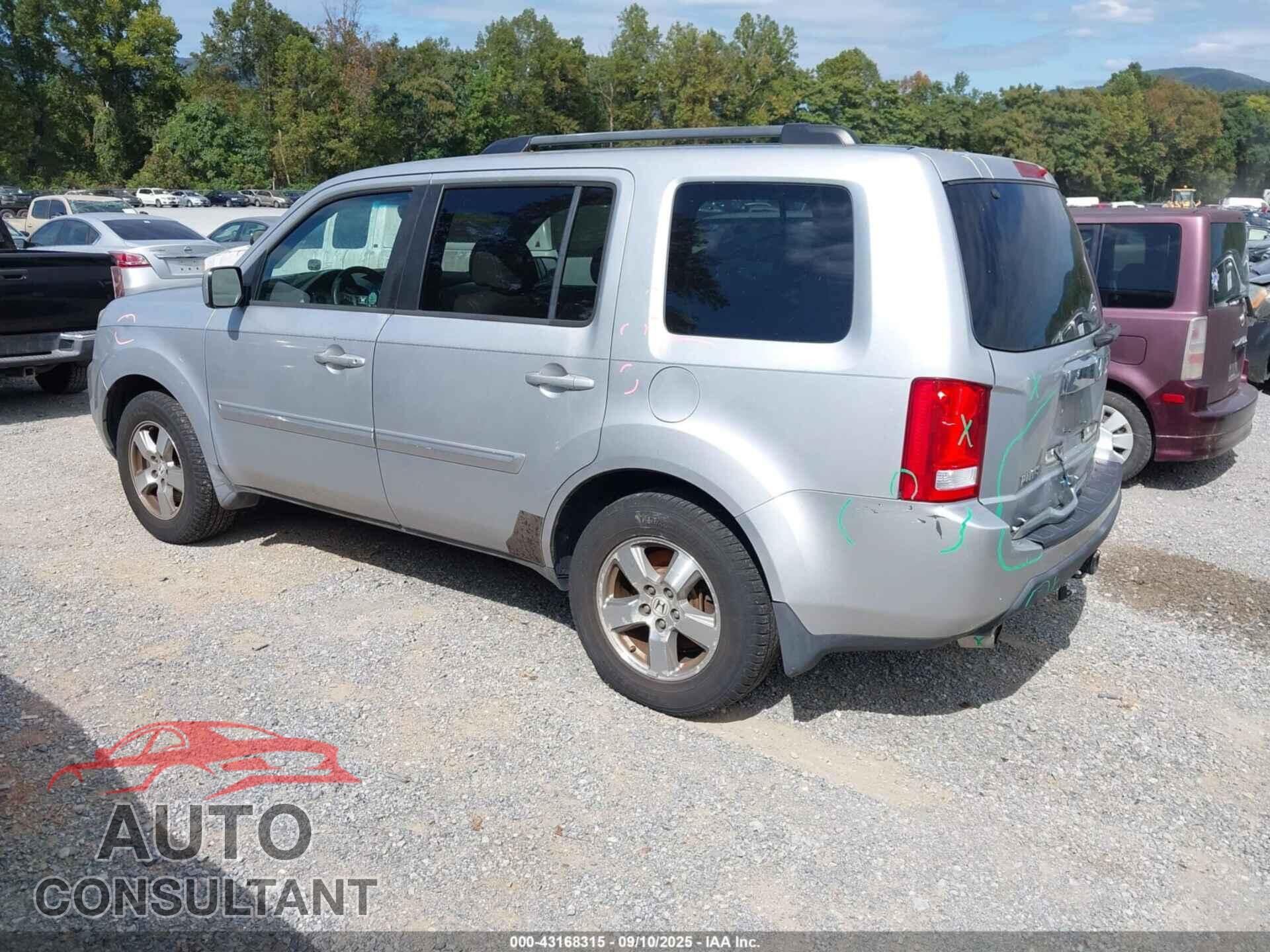 HONDA PILOT 2010 - 5FNYF4H53AB030797