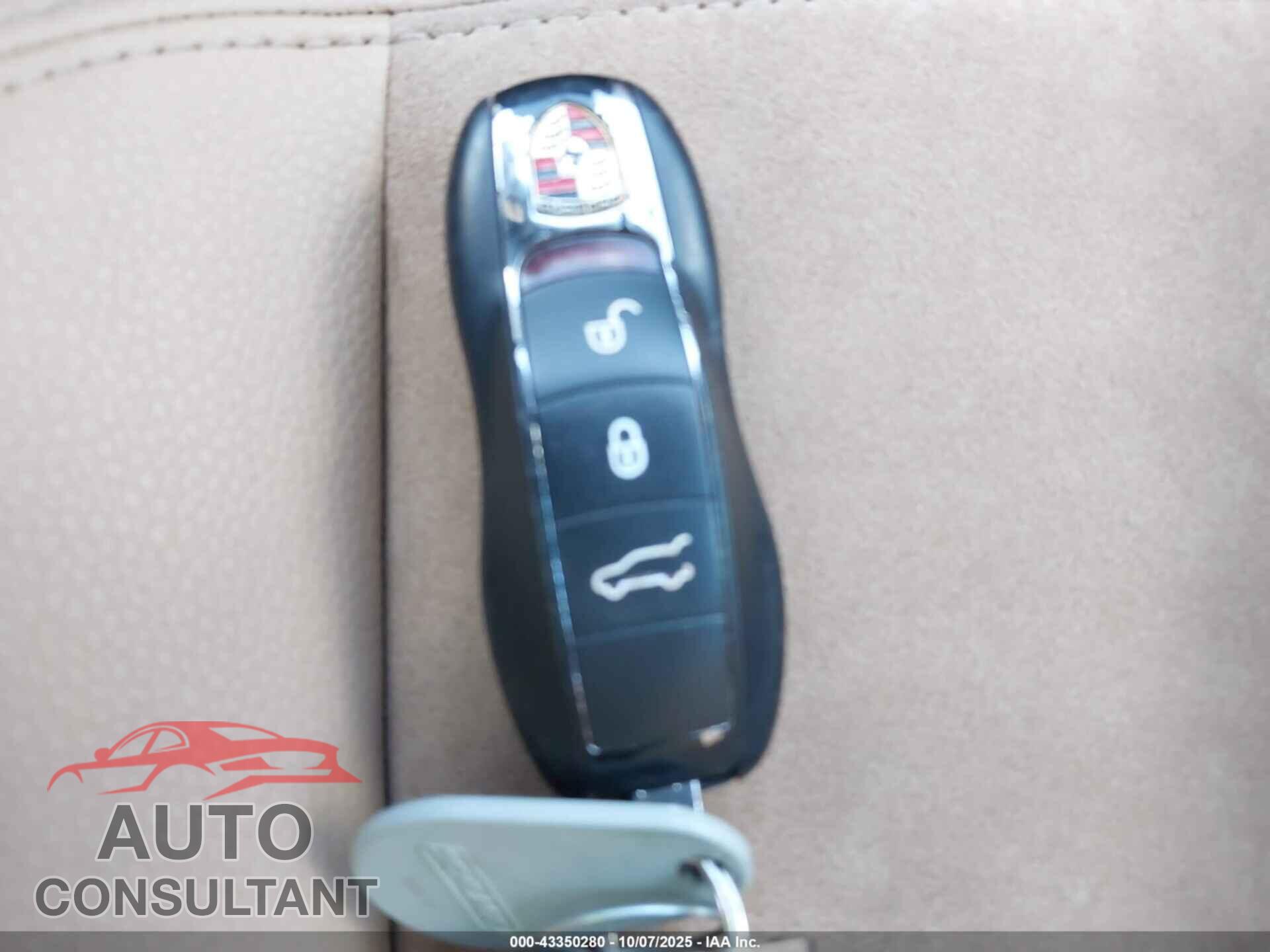 PORSCHE MACAN 2017 - WP1AA2A57HLB80948