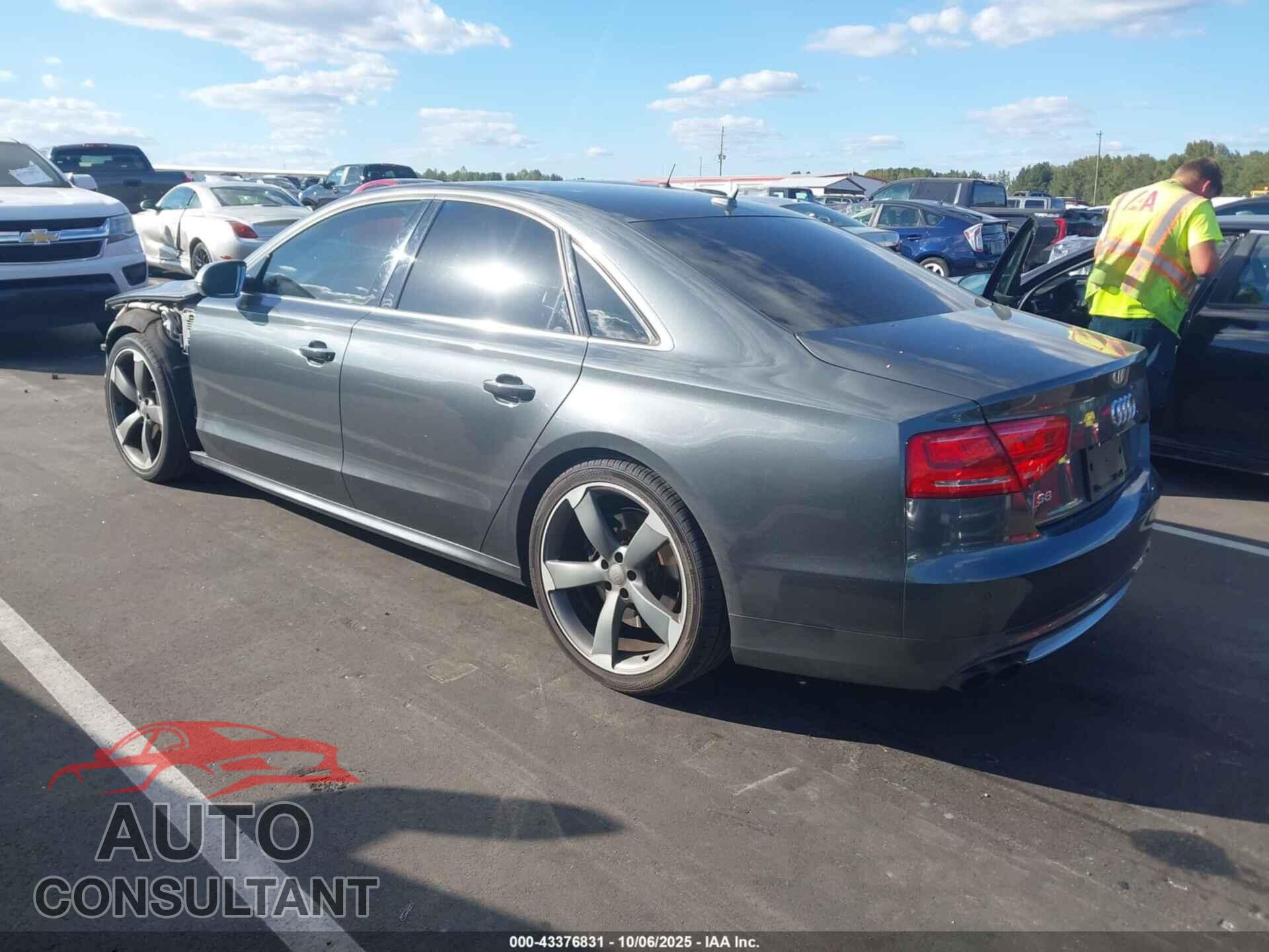 AUDI S8 2014 - WAUD2AFD9EN004471