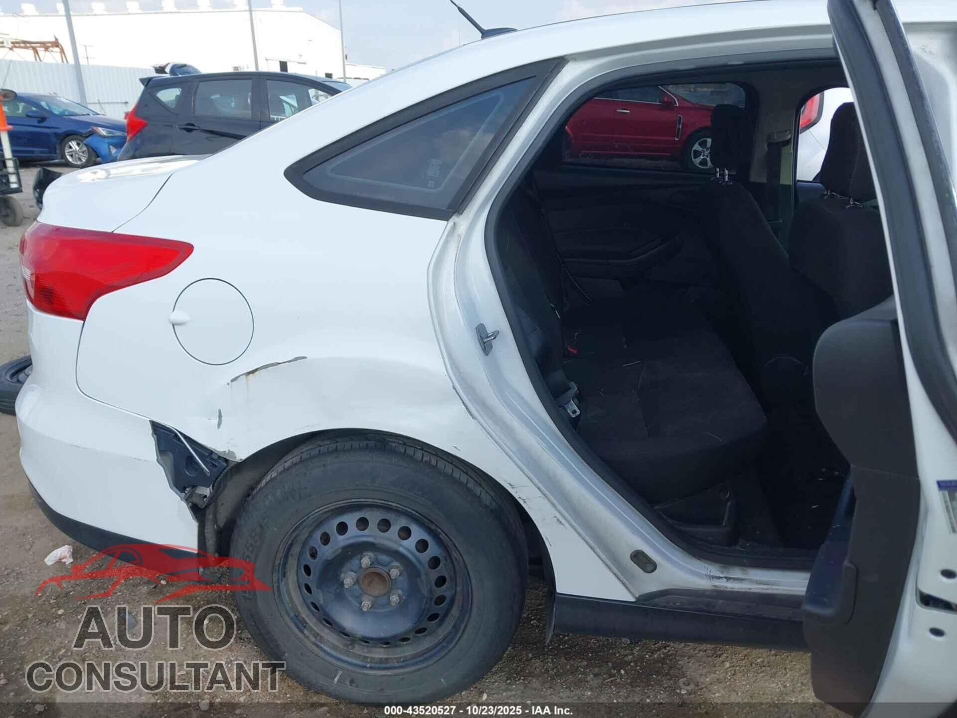 FORD FOCUS 2017 - 1FADP3E22HL277645