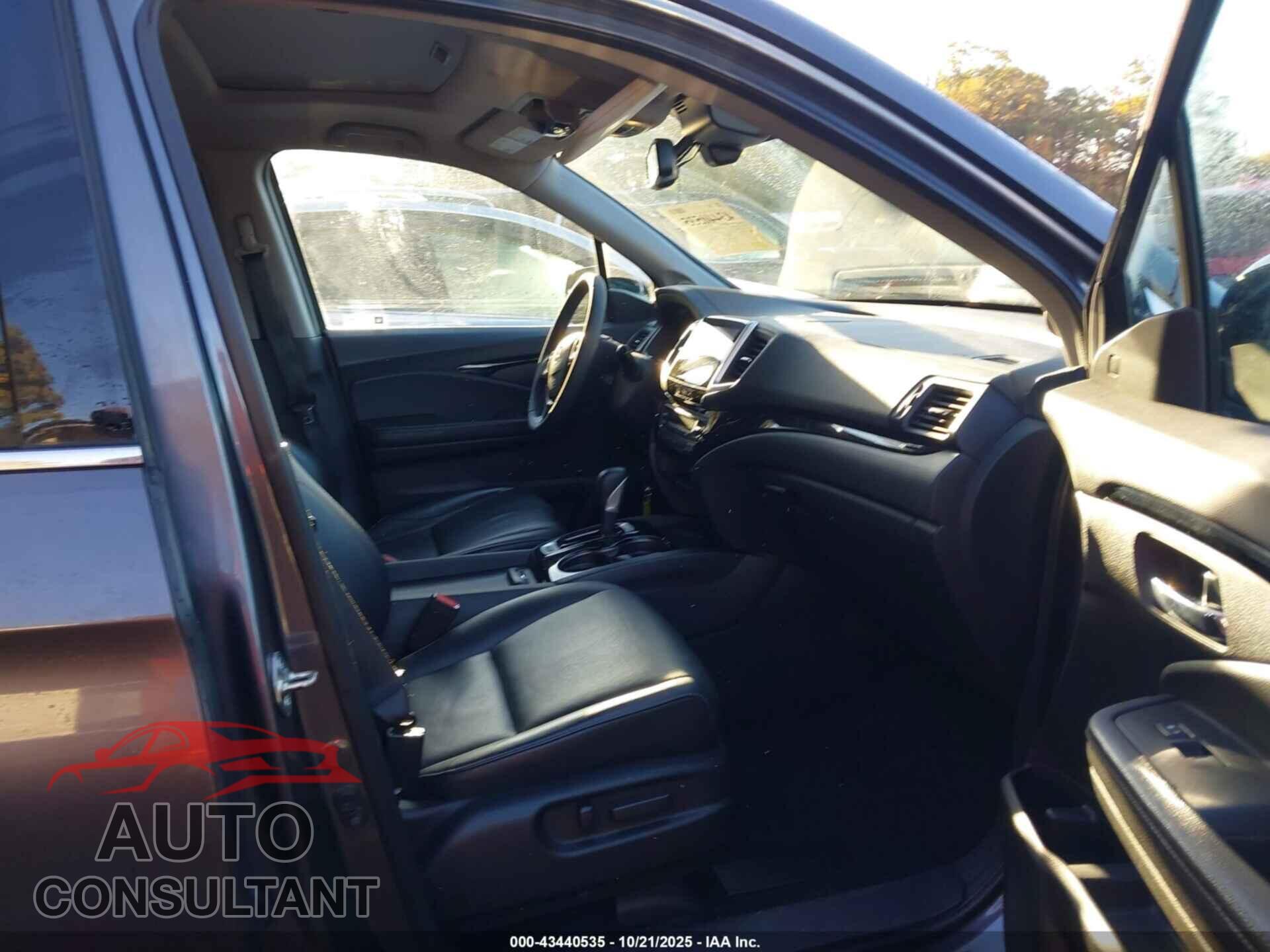 HONDA RIDGELINE 2017 - 5FPYK3F77HB036307