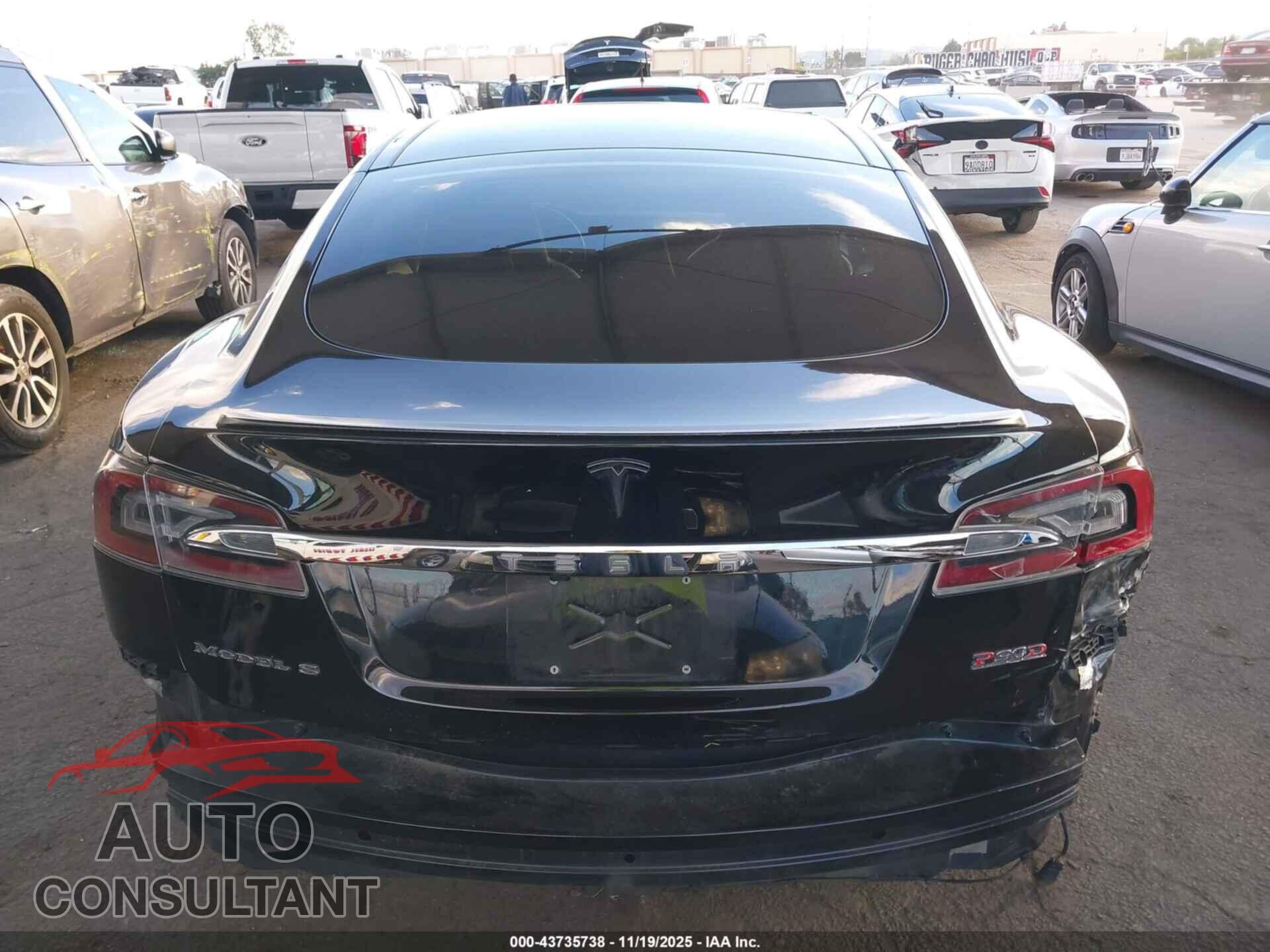 TESLA MODEL S 2015 - 5YJSA1E40FF105218
