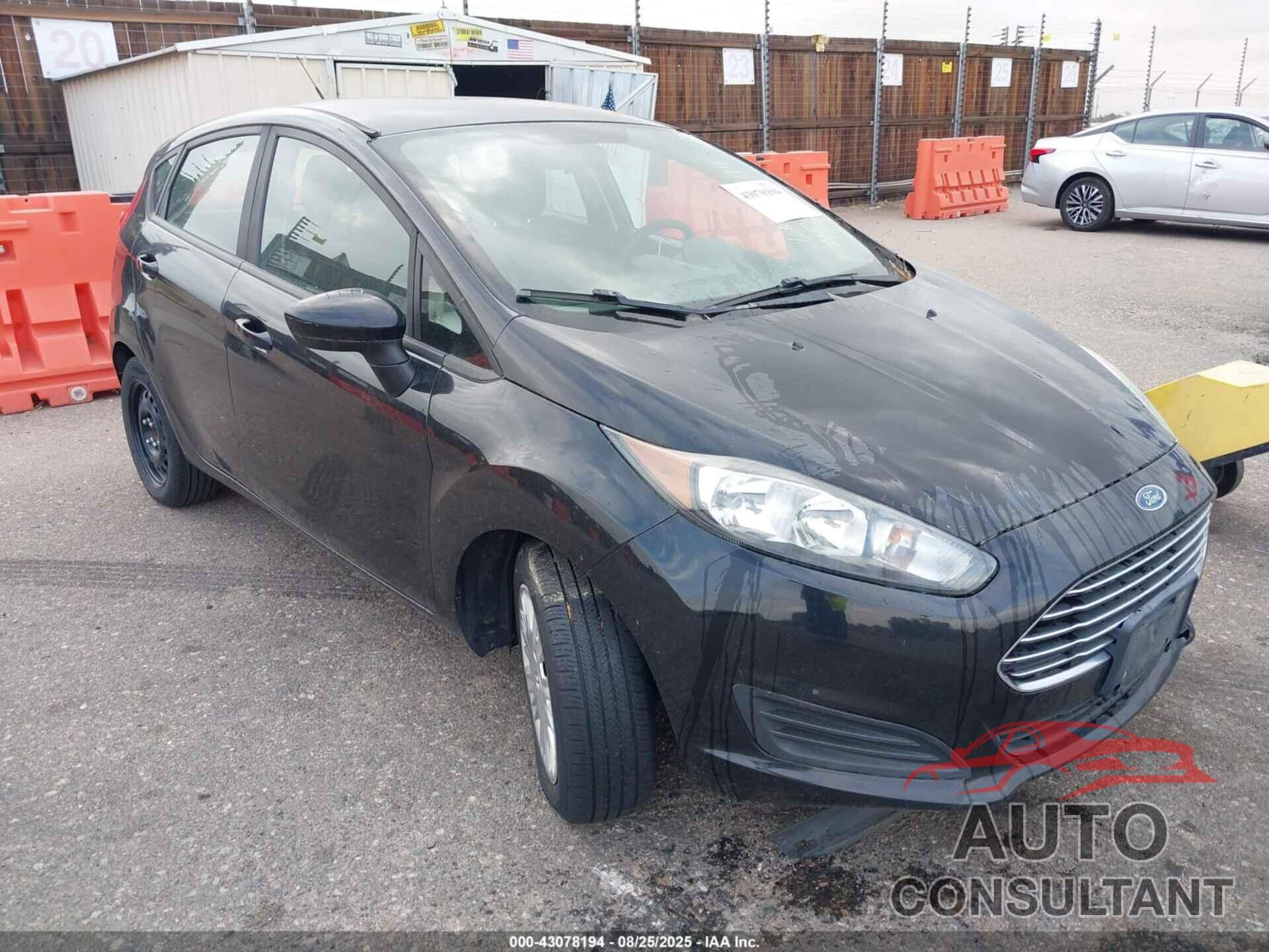FORD FIESTA 2015 - 3FADP4TJ8FM138843