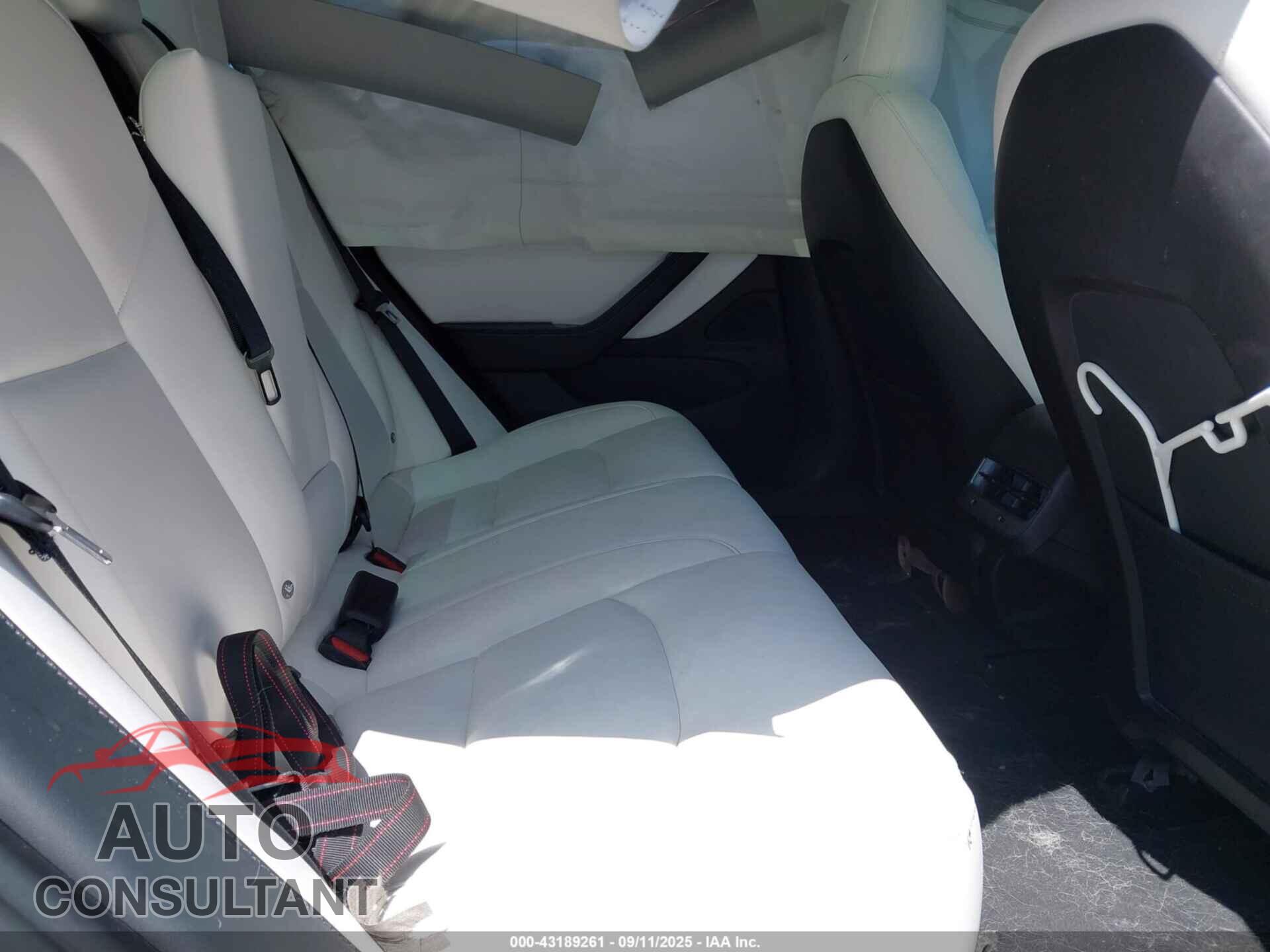 TESLA MODEL 3 2018 - 5YJ3E1EA0JF155267