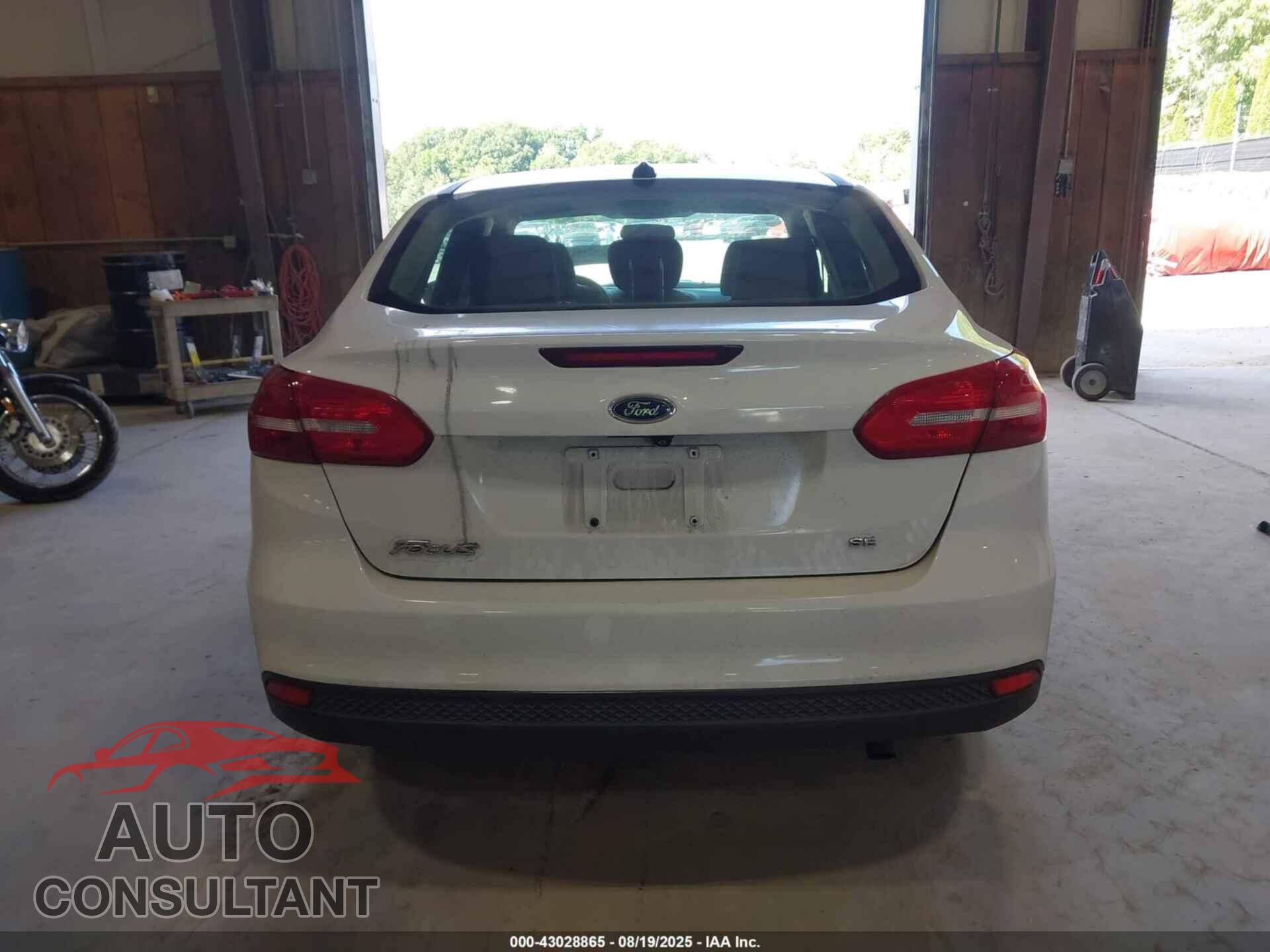 FORD FOCUS 2017 - 1FADP3E24HL322116
