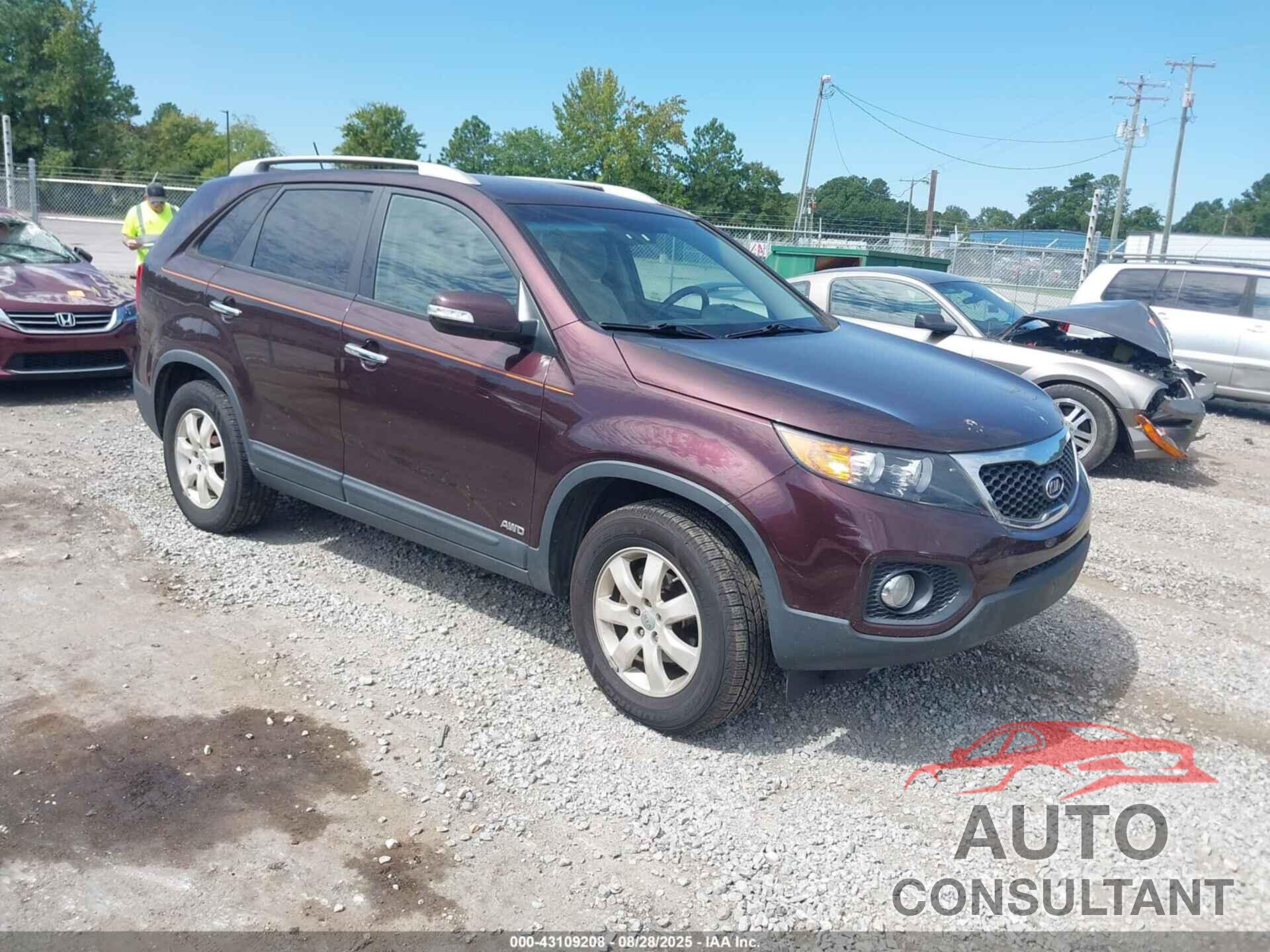KIA SORENTO 2013 - 5XYKTDA67DG391321