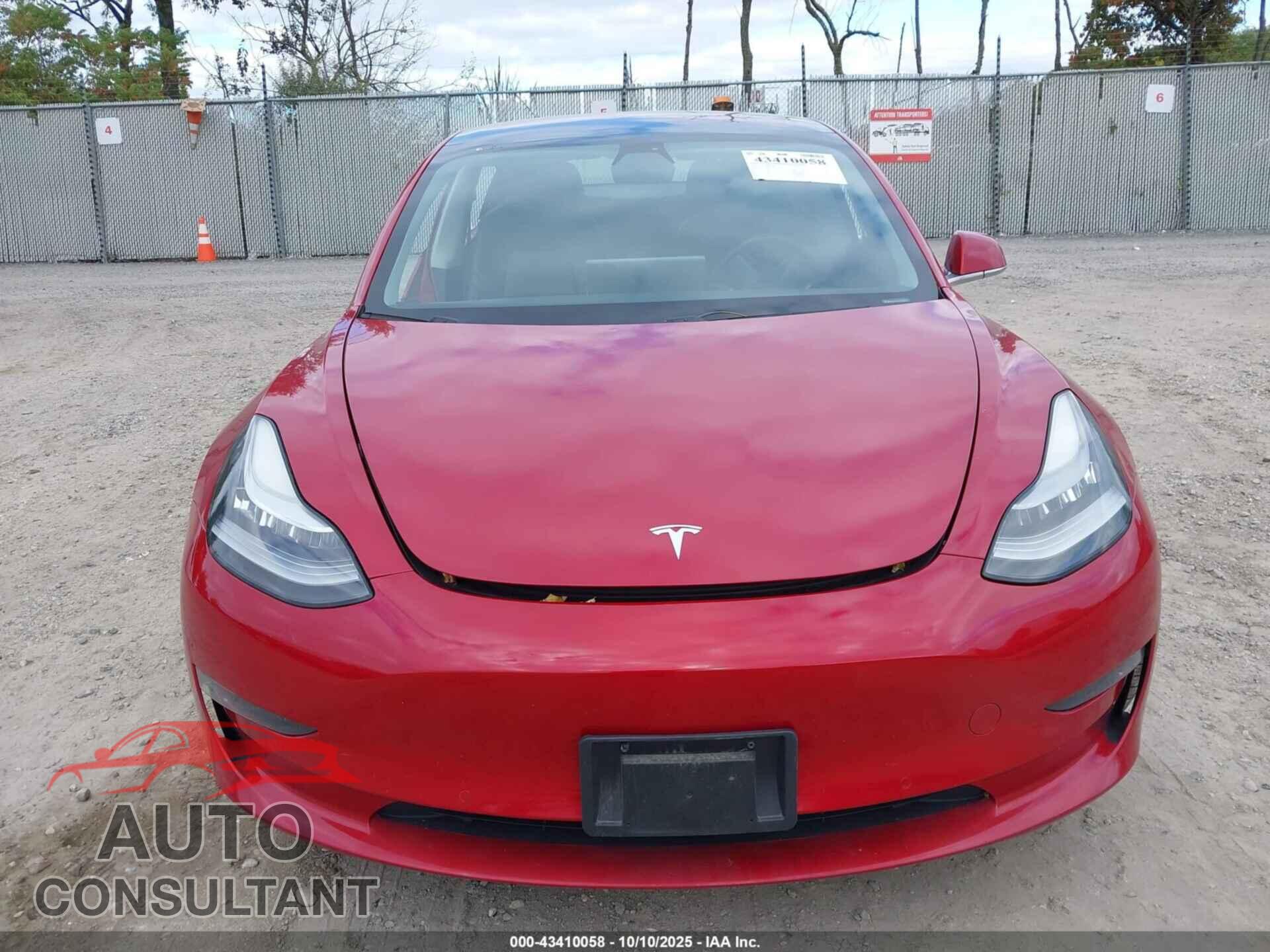 TESLA MODEL 3 2018 - 5YJ3E1EA8JF008906