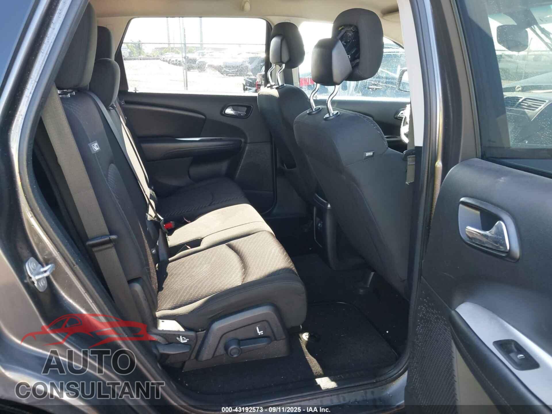 DODGE JOURNEY 2015 - 3C4PDCBB5FT747513