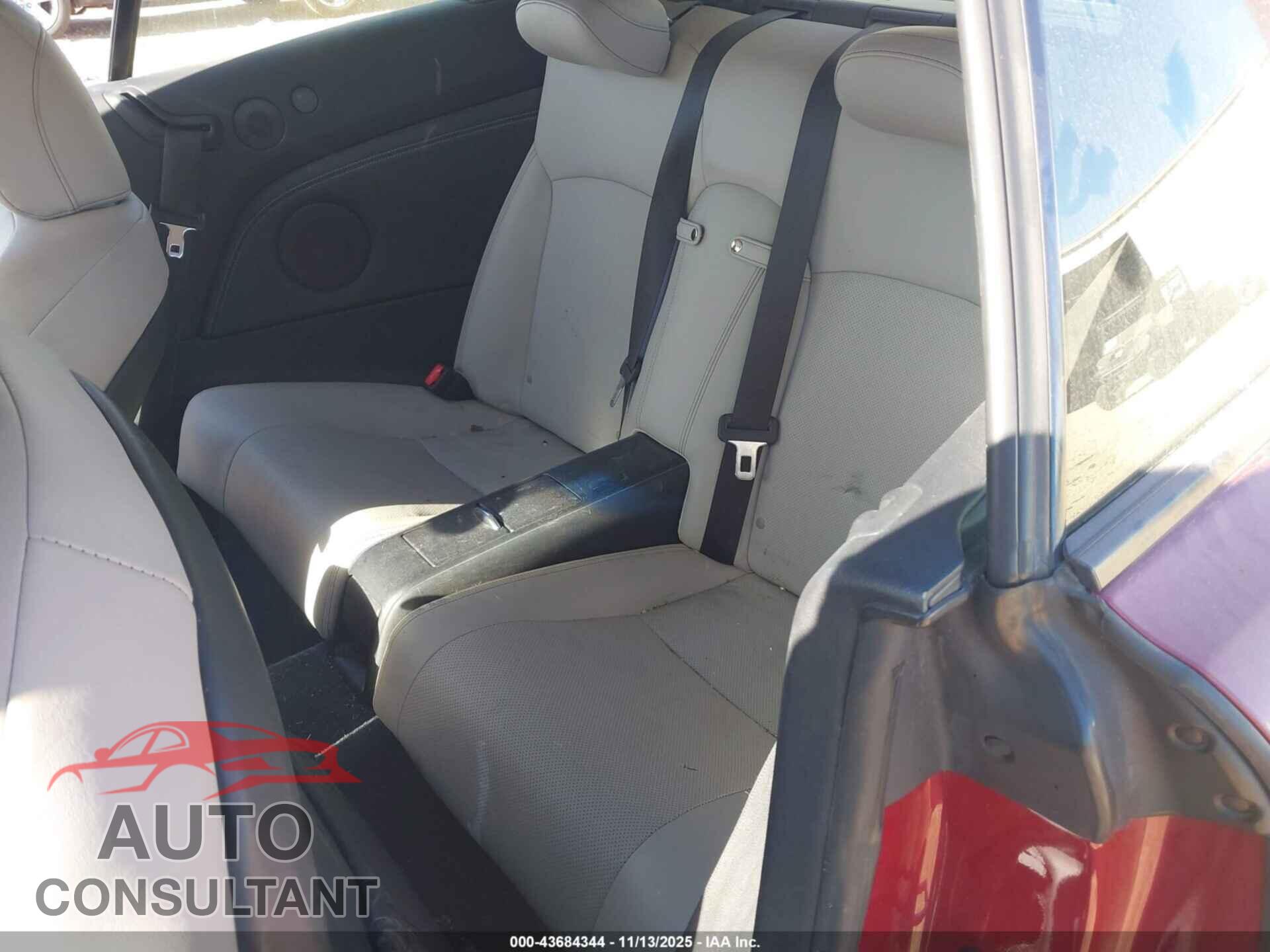LEXUS IS 250C 2014 - JTHFF2C27E2530672