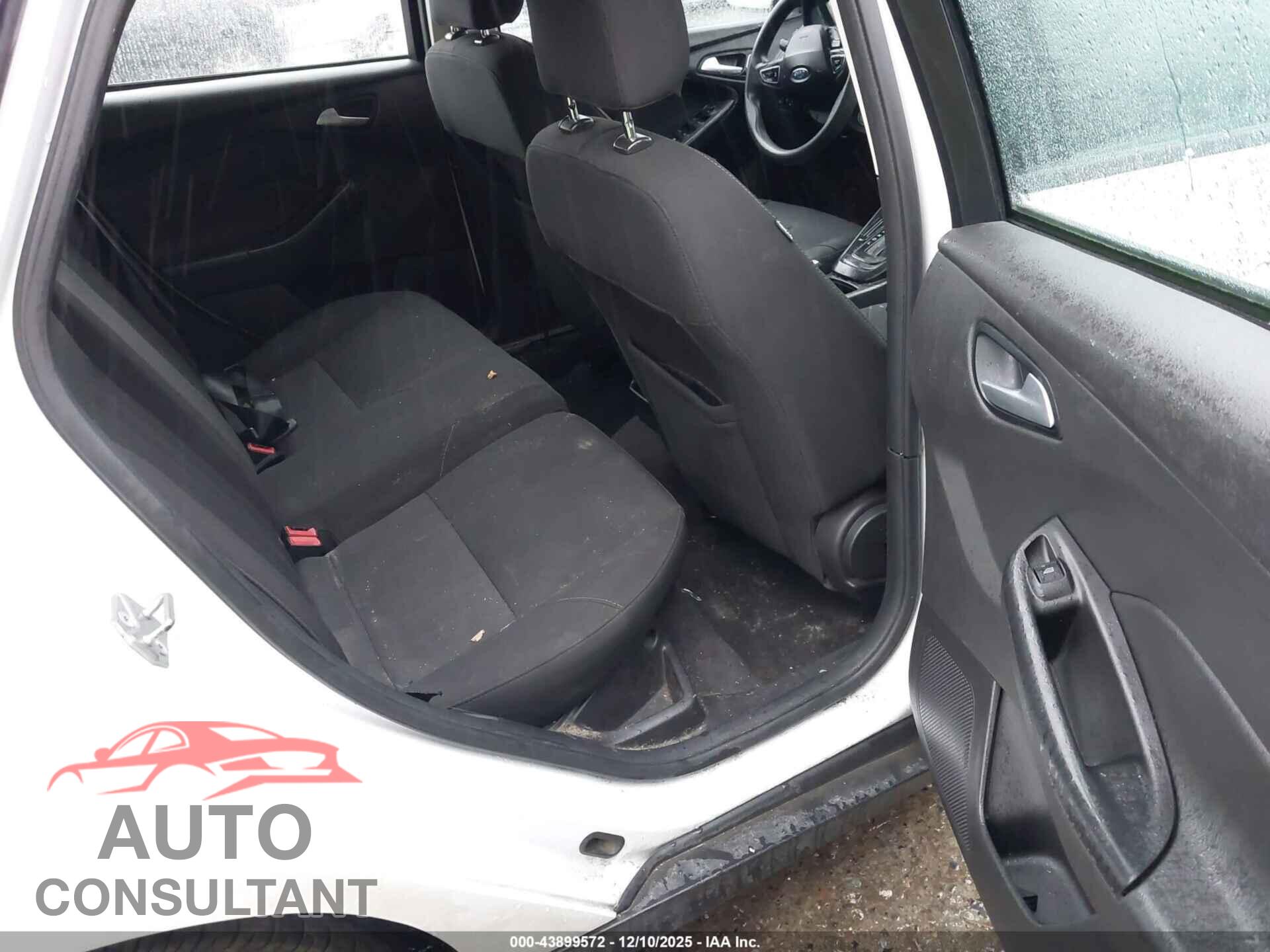 FORD FOCUS 2017 - 1FADP3K2XHL290891