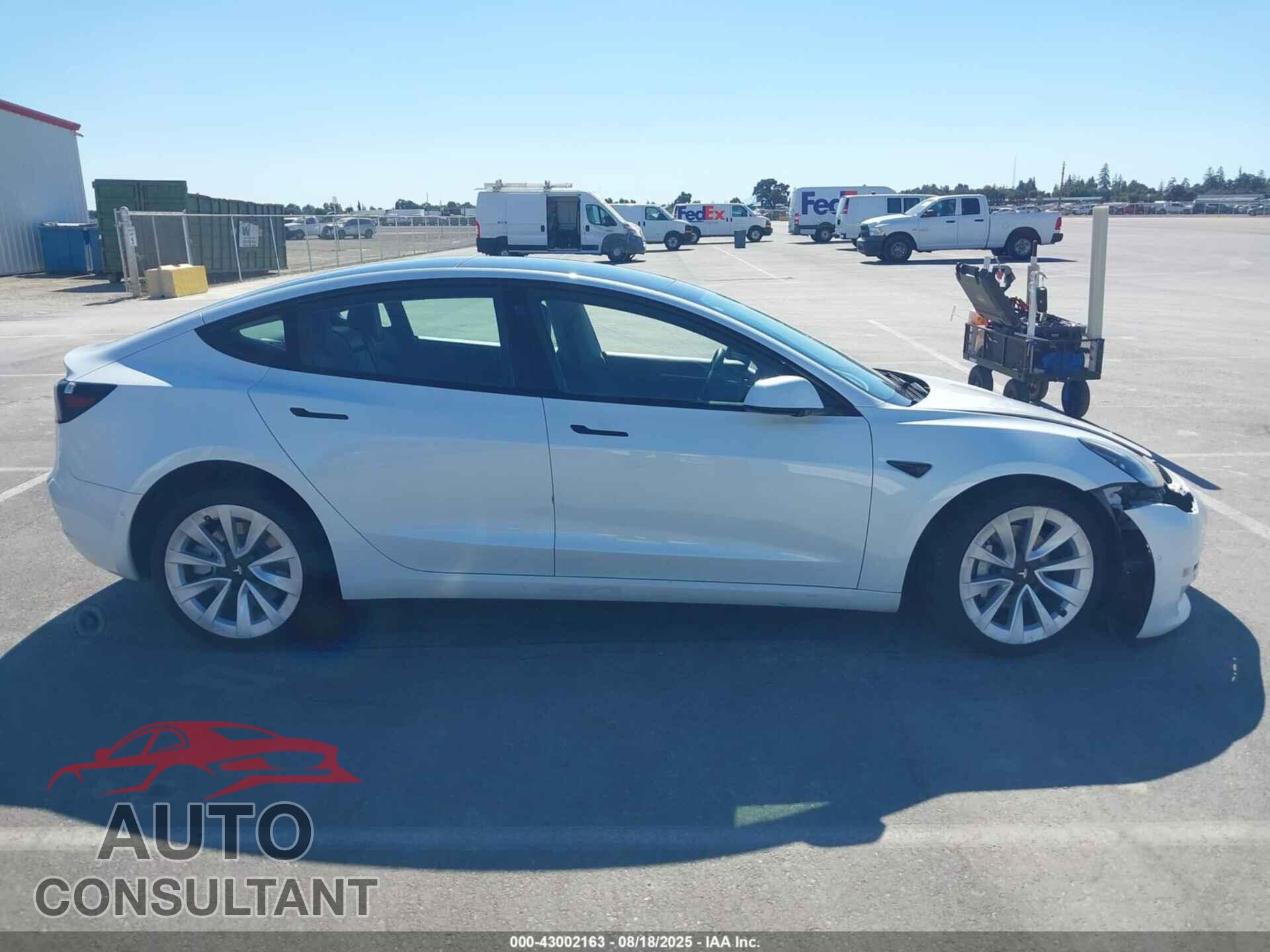 TESLA MODEL 3 2022 - 5YJ3E1EA6NF135031