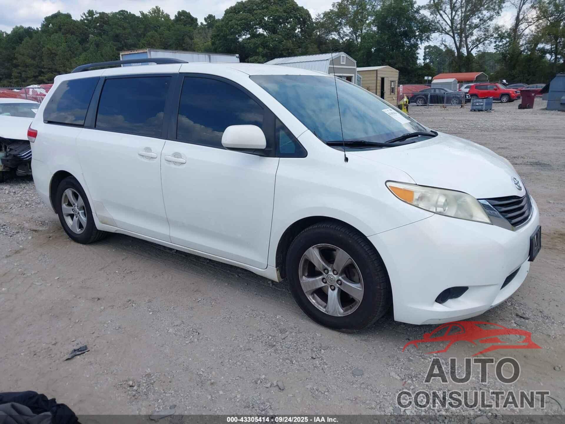 TOYOTA SIENNA 2014 - 5TDKK3DC5ES475091