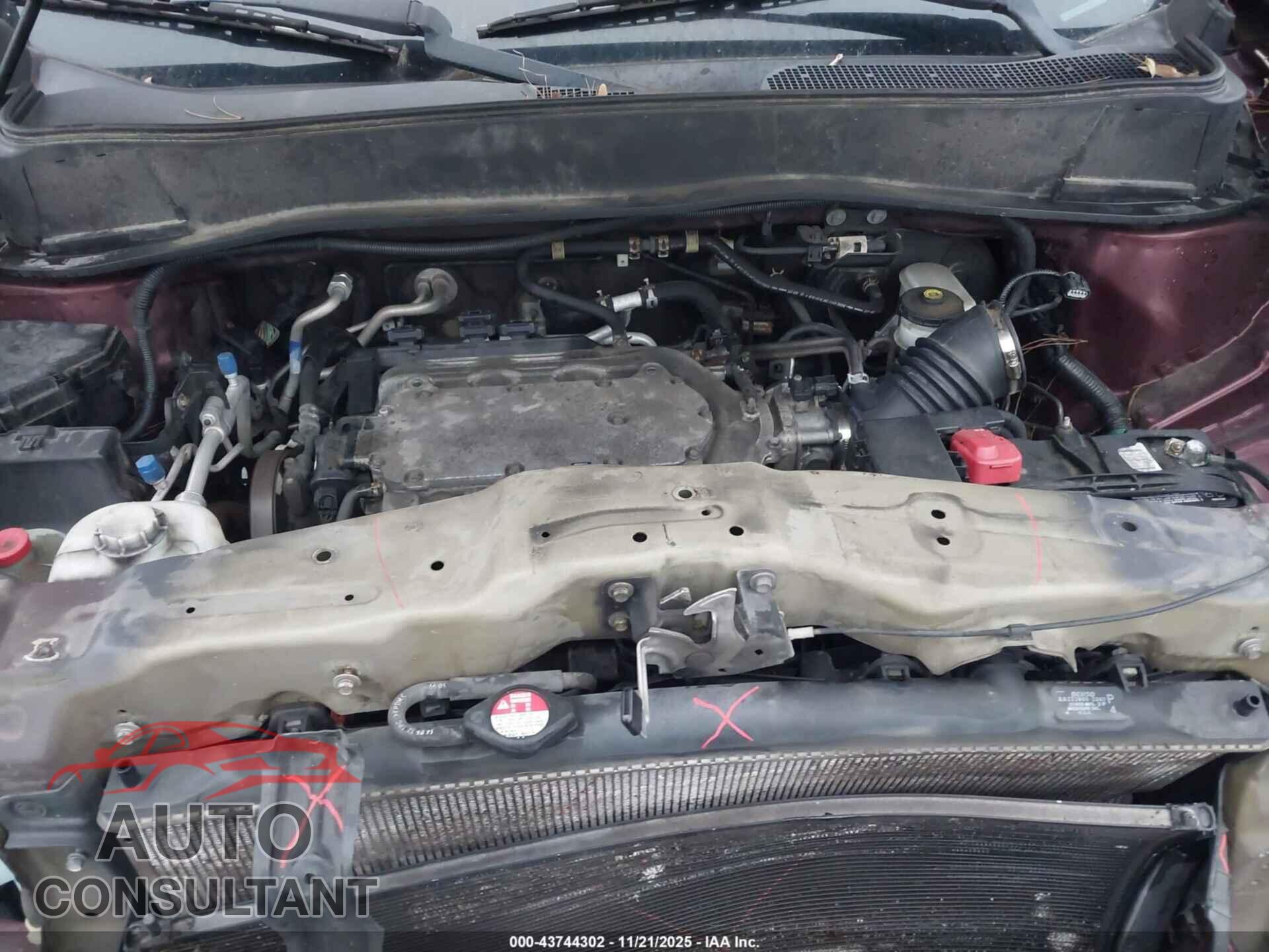 HONDA PILOT 2013 - 5FNYF4H53DB006181