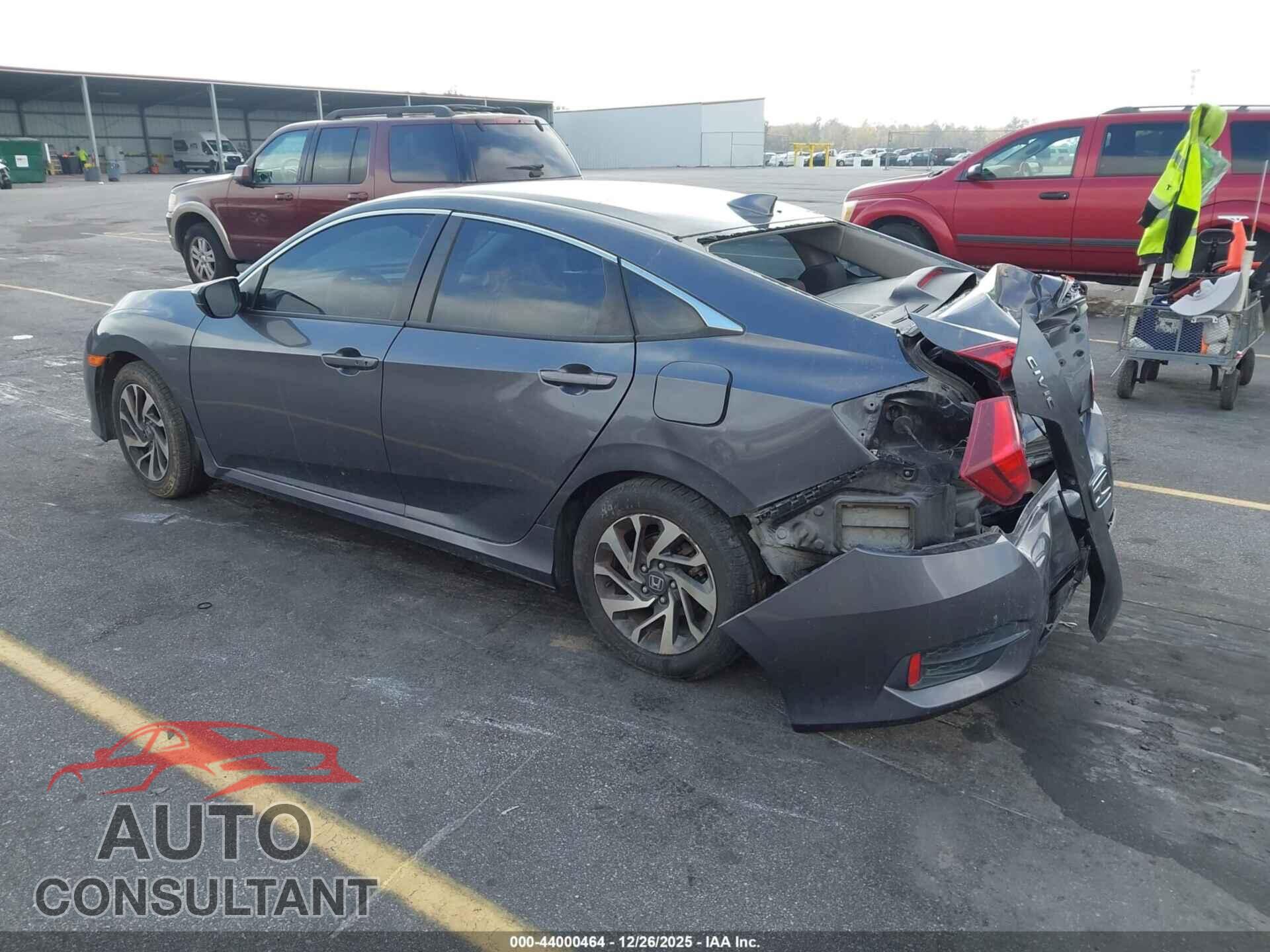HONDA CIVIC 2018 - 2HGFC2F79JH581191
