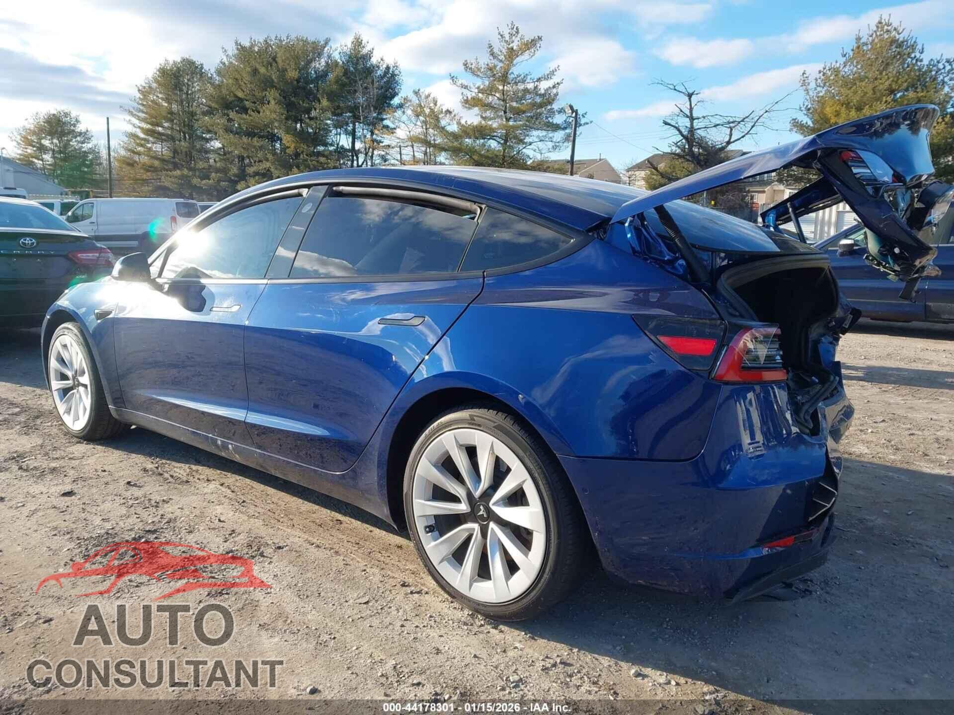 TESLA MODEL 3 2022 - 5YJ3E1EB7NF111507