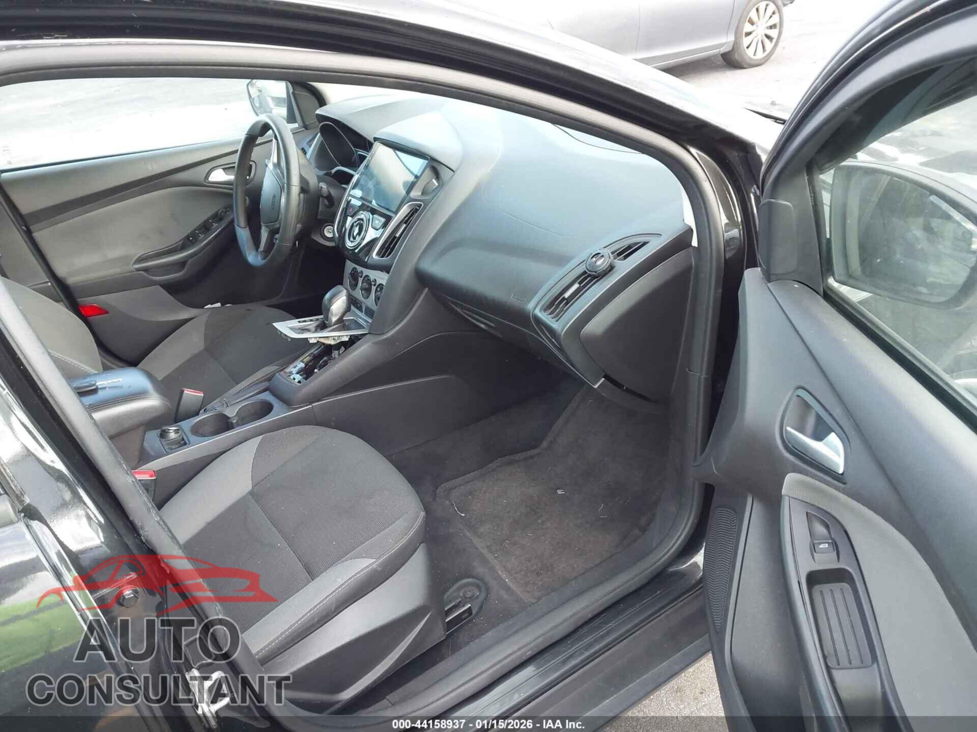 FORD FOCUS 2014 - 1FADP3F21EL387967