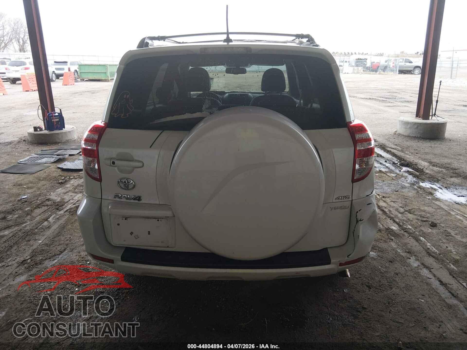 TOYOTA RAV4 2011 - 2T3DF4DV8BW100875