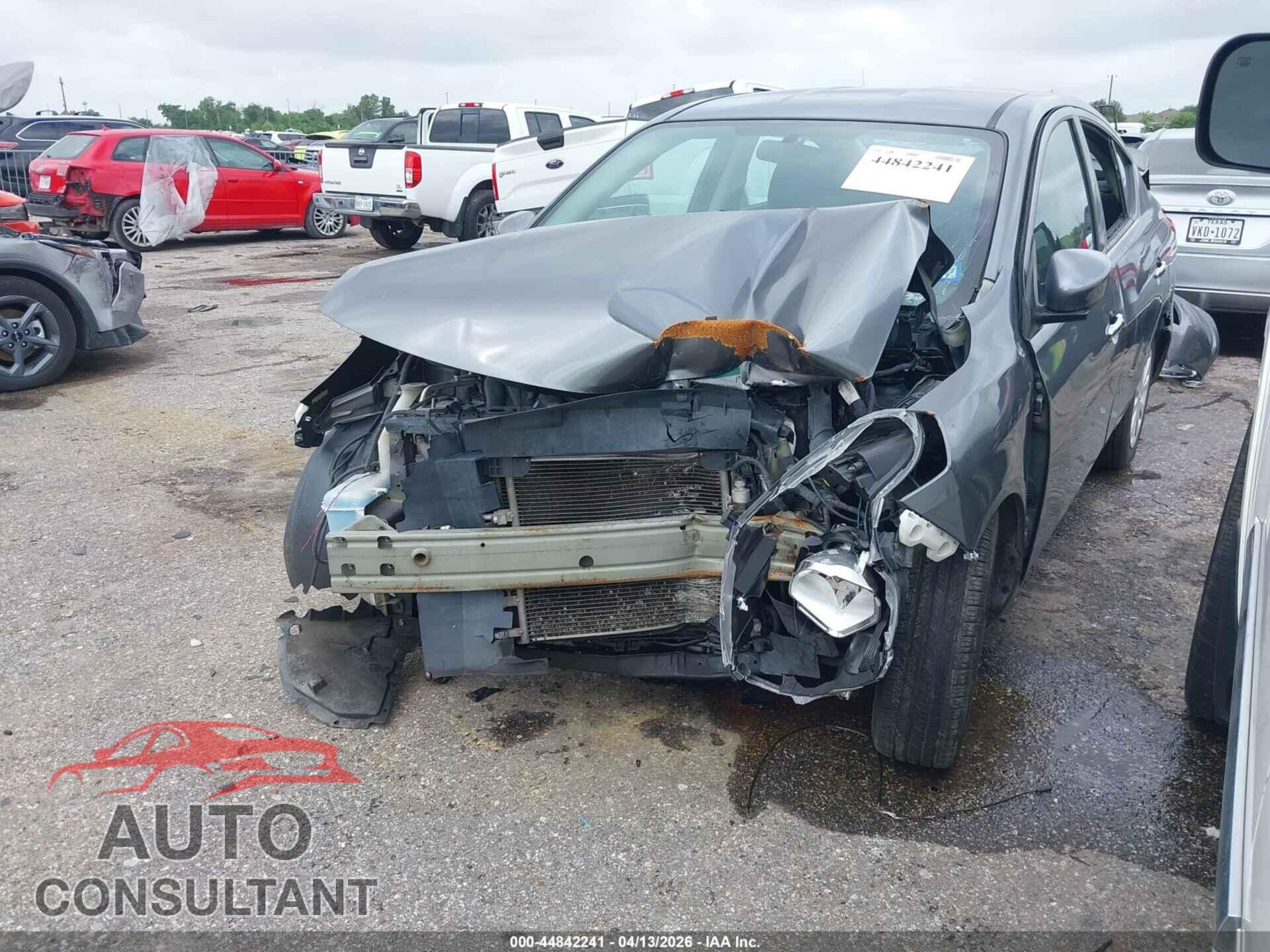 NISSAN VERSA 2017 - 3N1CN7AP3HL877280