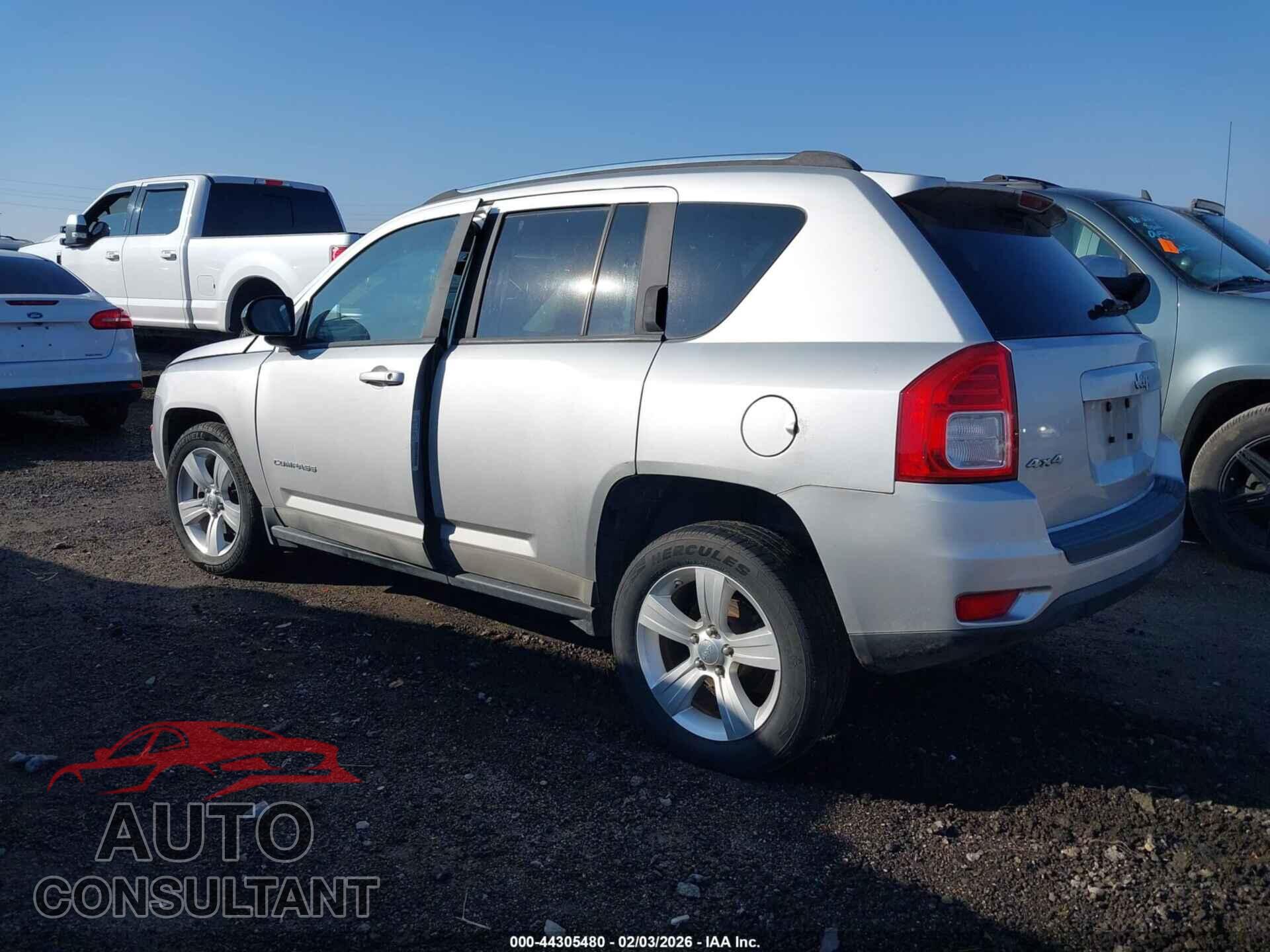 JEEP COMPASS 2011 - 1J4NF1FB3BD136079