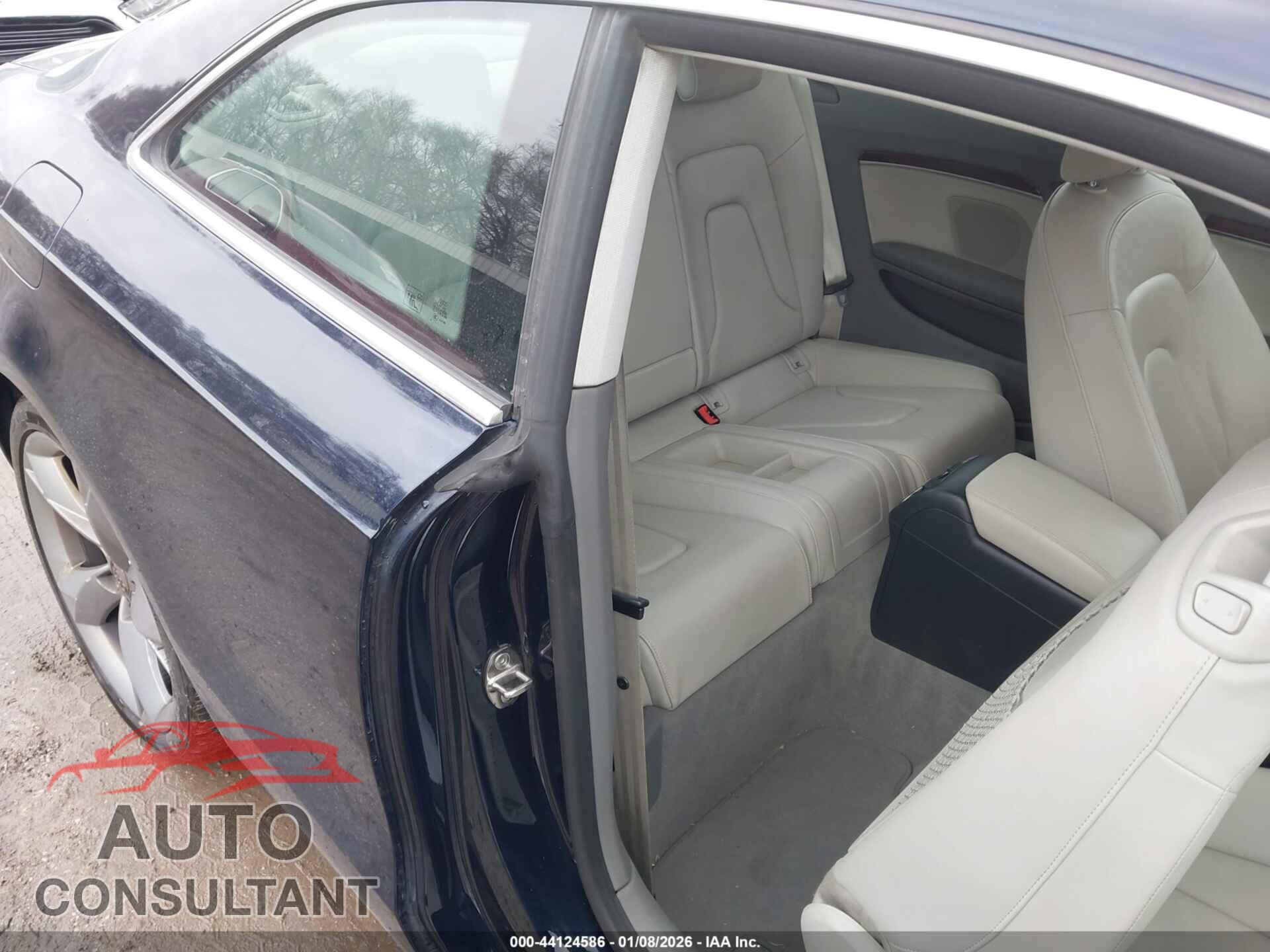 AUDI A5 2009 - WAUDK78TX9A021218