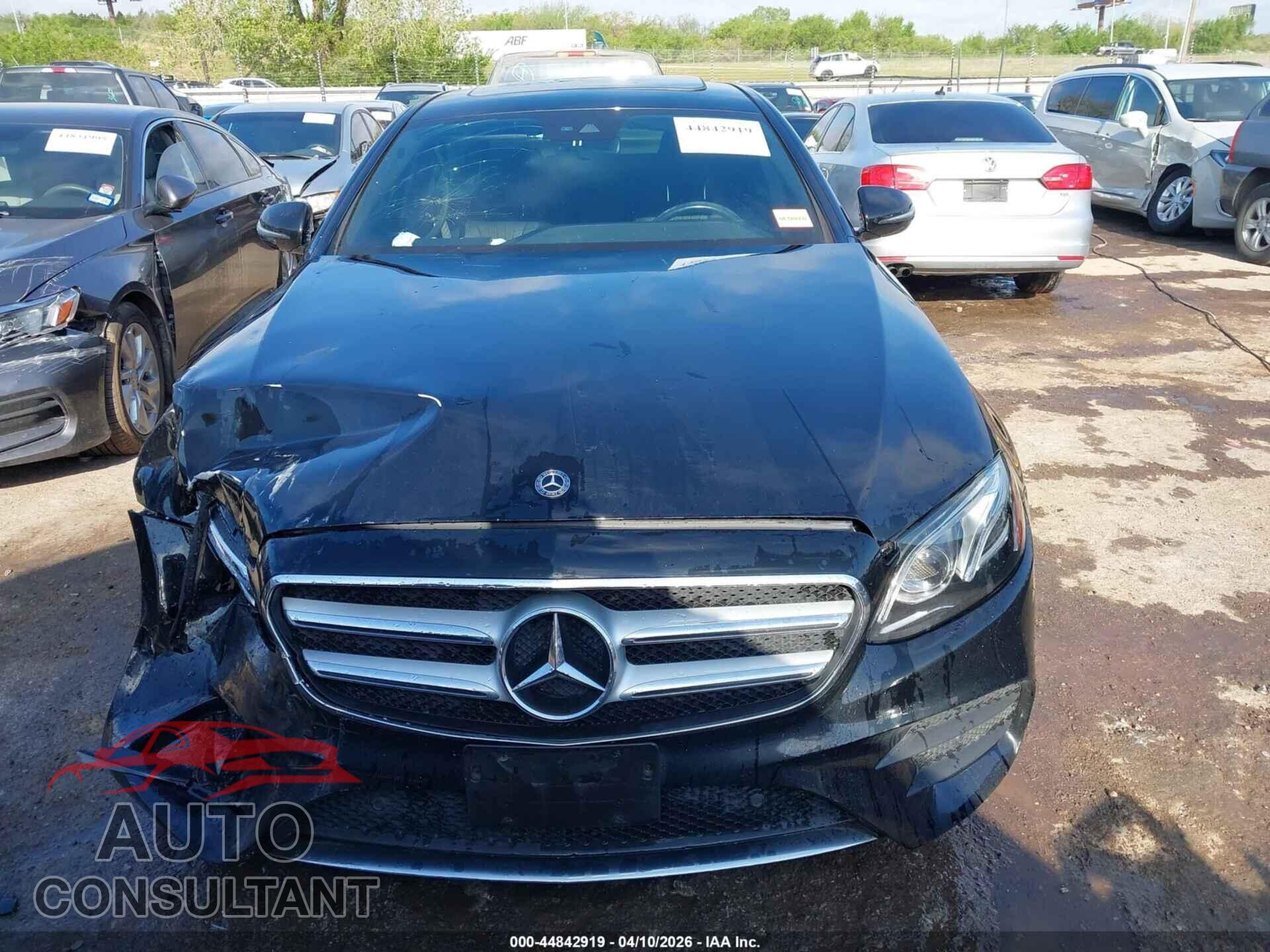 MERCEDES-BENZ E 300 2018 - WDDZF4JB3JA385648