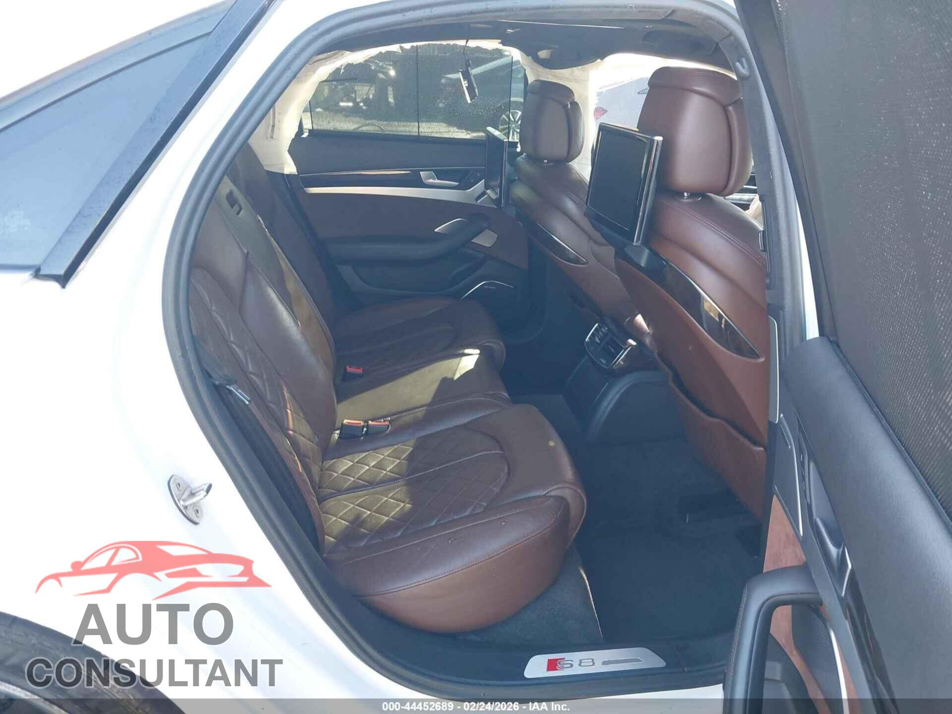 AUDI S8 2013 - WAUD2AFD1DN031887