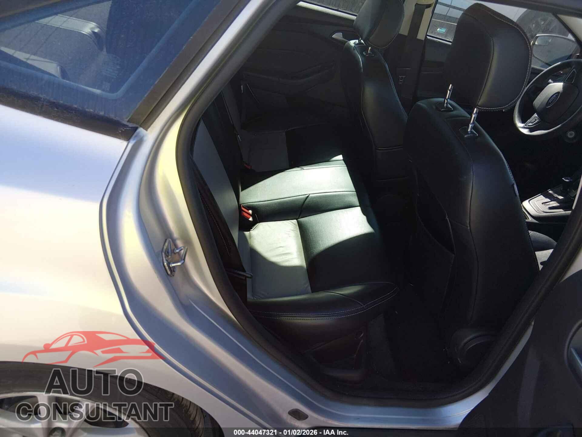 FORD FOCUS 2016 - 1FADP3F25GL360077