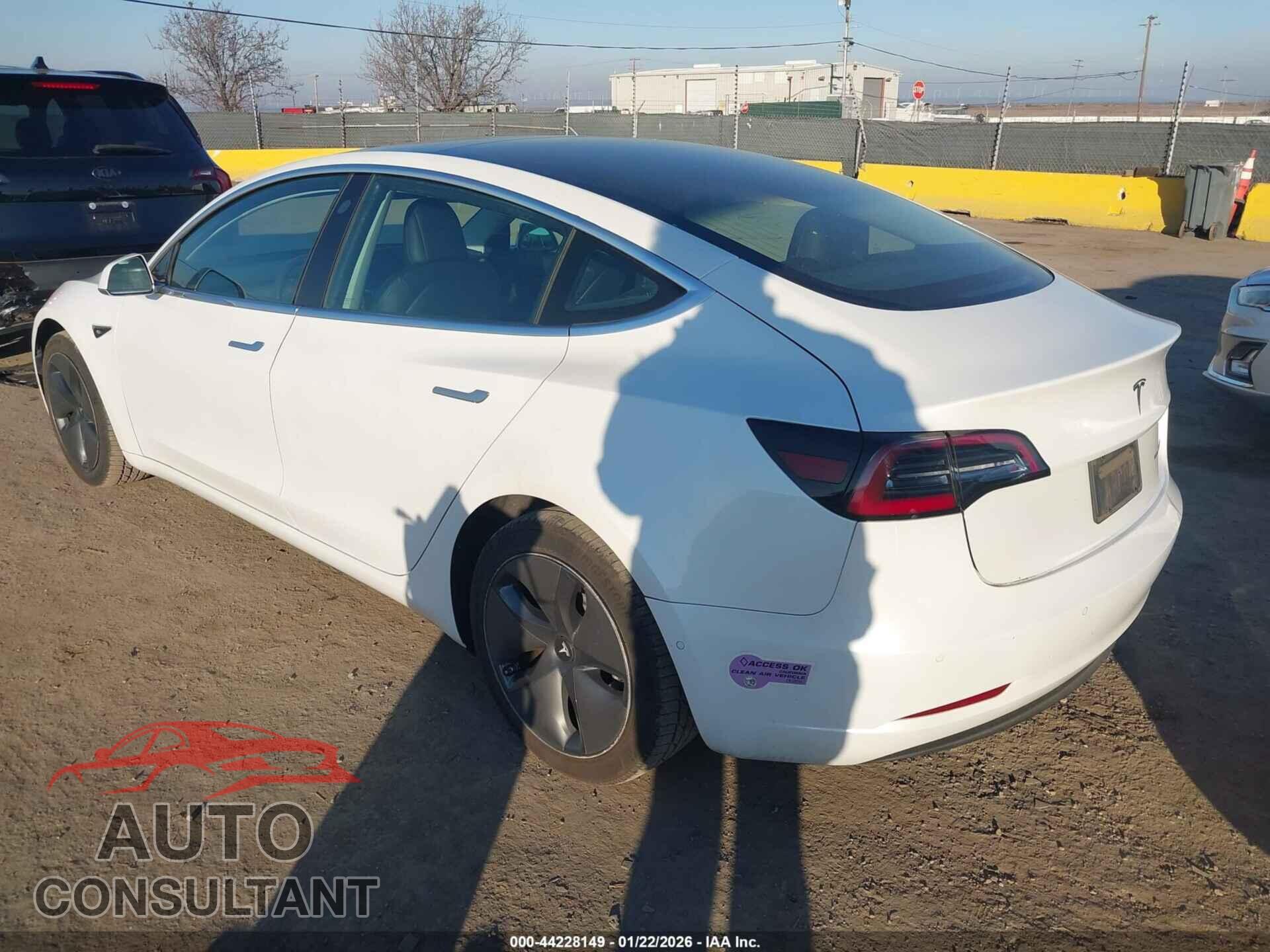 TESLA MODEL 3 2019 - 5YJ3E1EB2KF511356