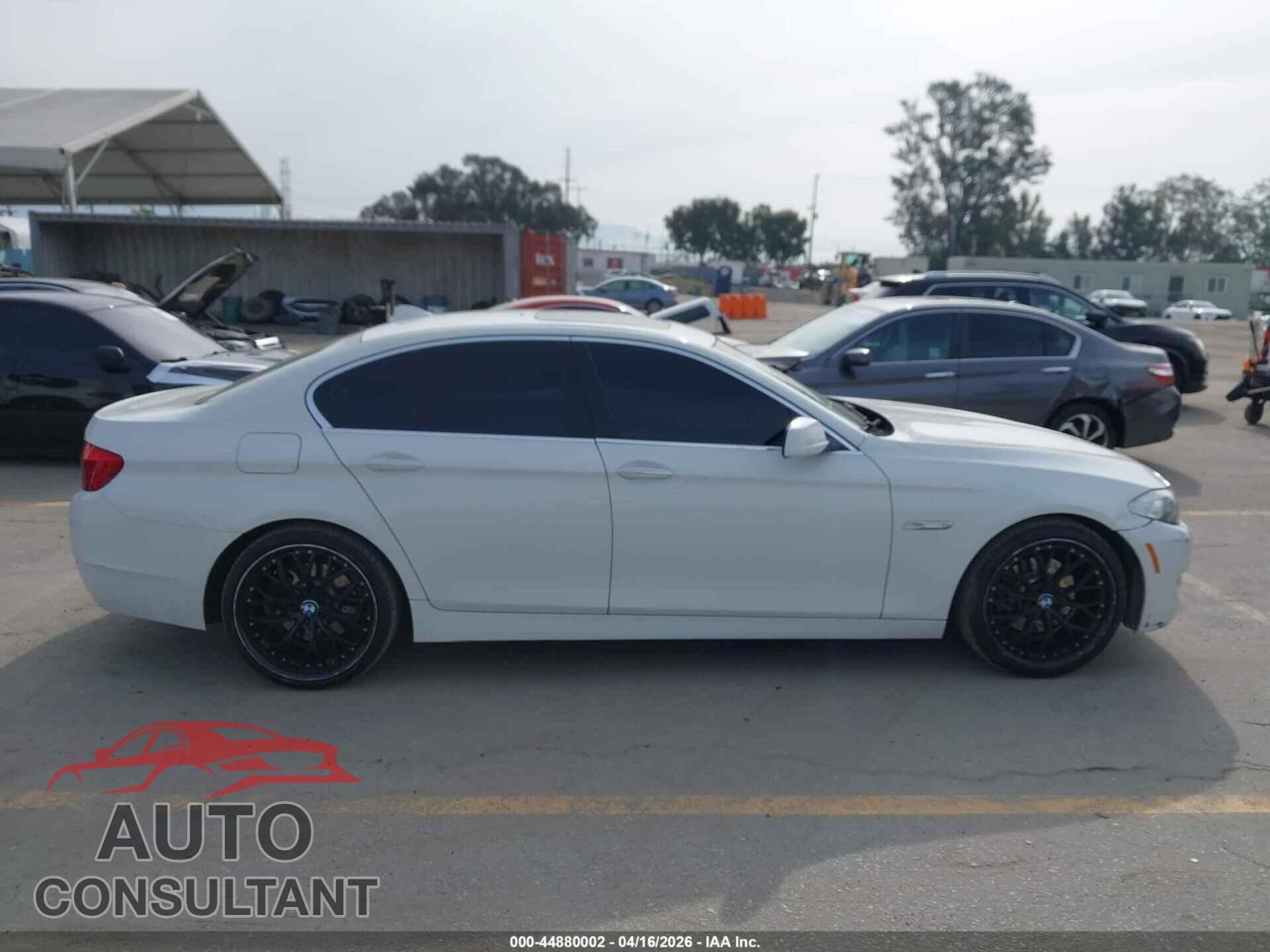 BMW 528I 2013 - WBAXG5C59DDY32821