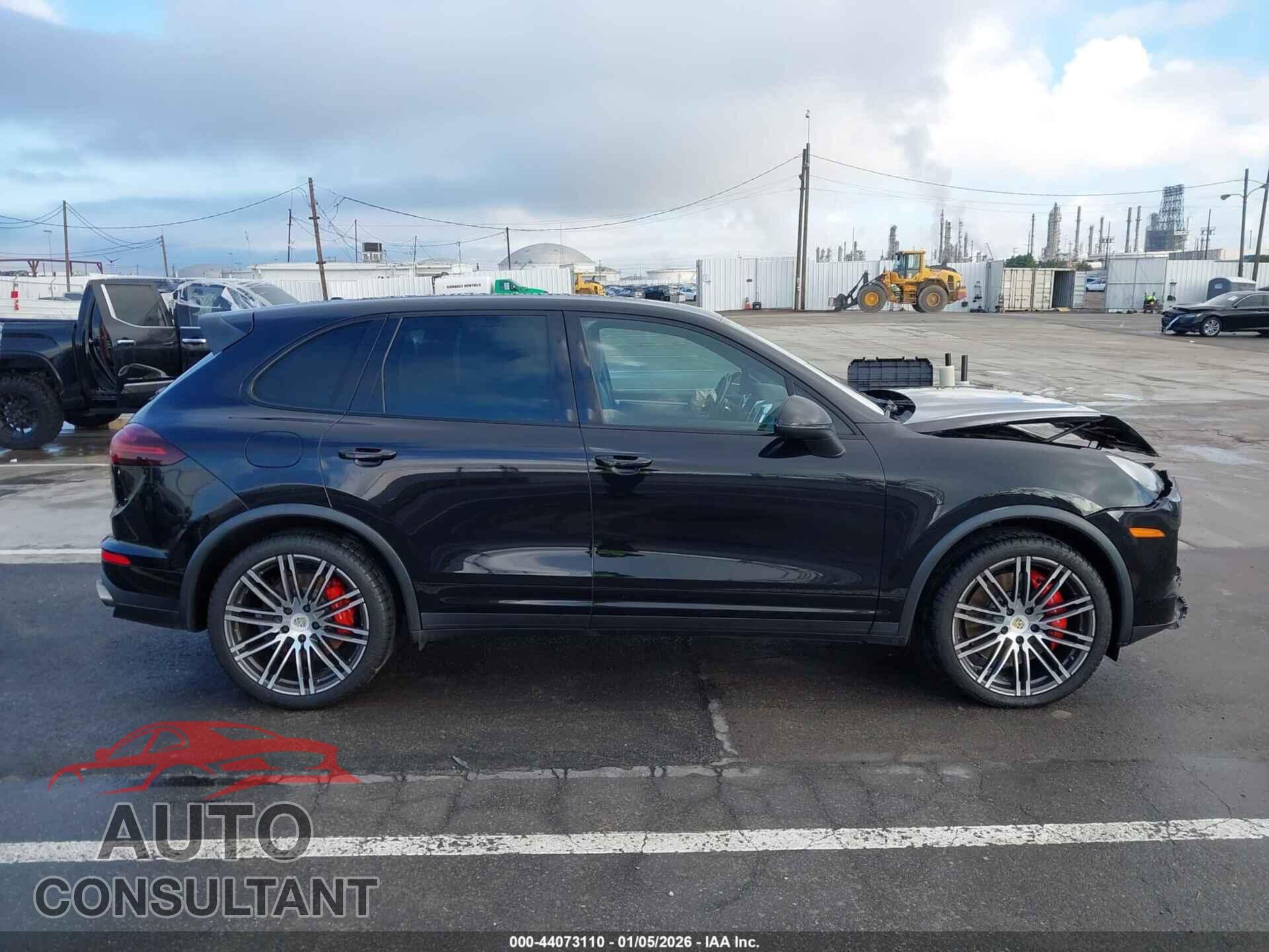 PORSCHE CAYENNE 2016 - WP1AC2A27GLA88477