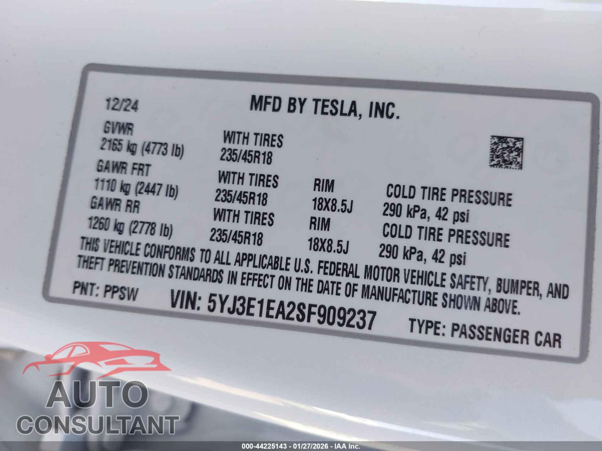 TESLA MODEL 3 2025 - 5YJ3E1EA2SF909237