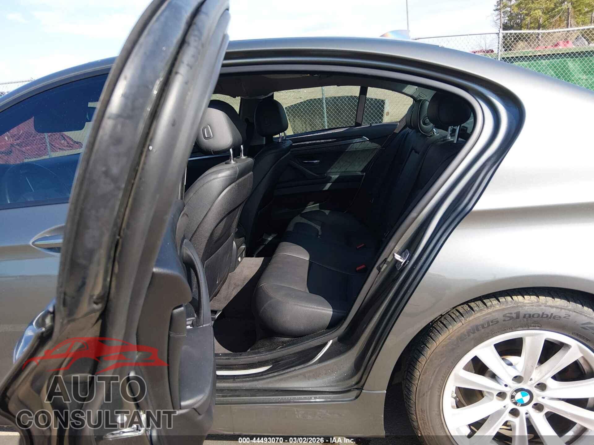 BMW 528I 2015 - WBA5A5C52FD520013