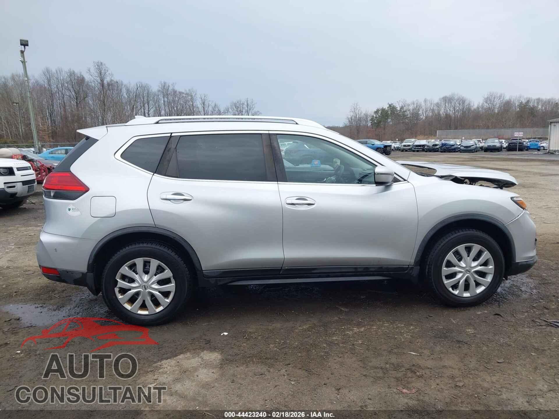 NISSAN ROGUE 2017 - KNMAT2MV4HP552715