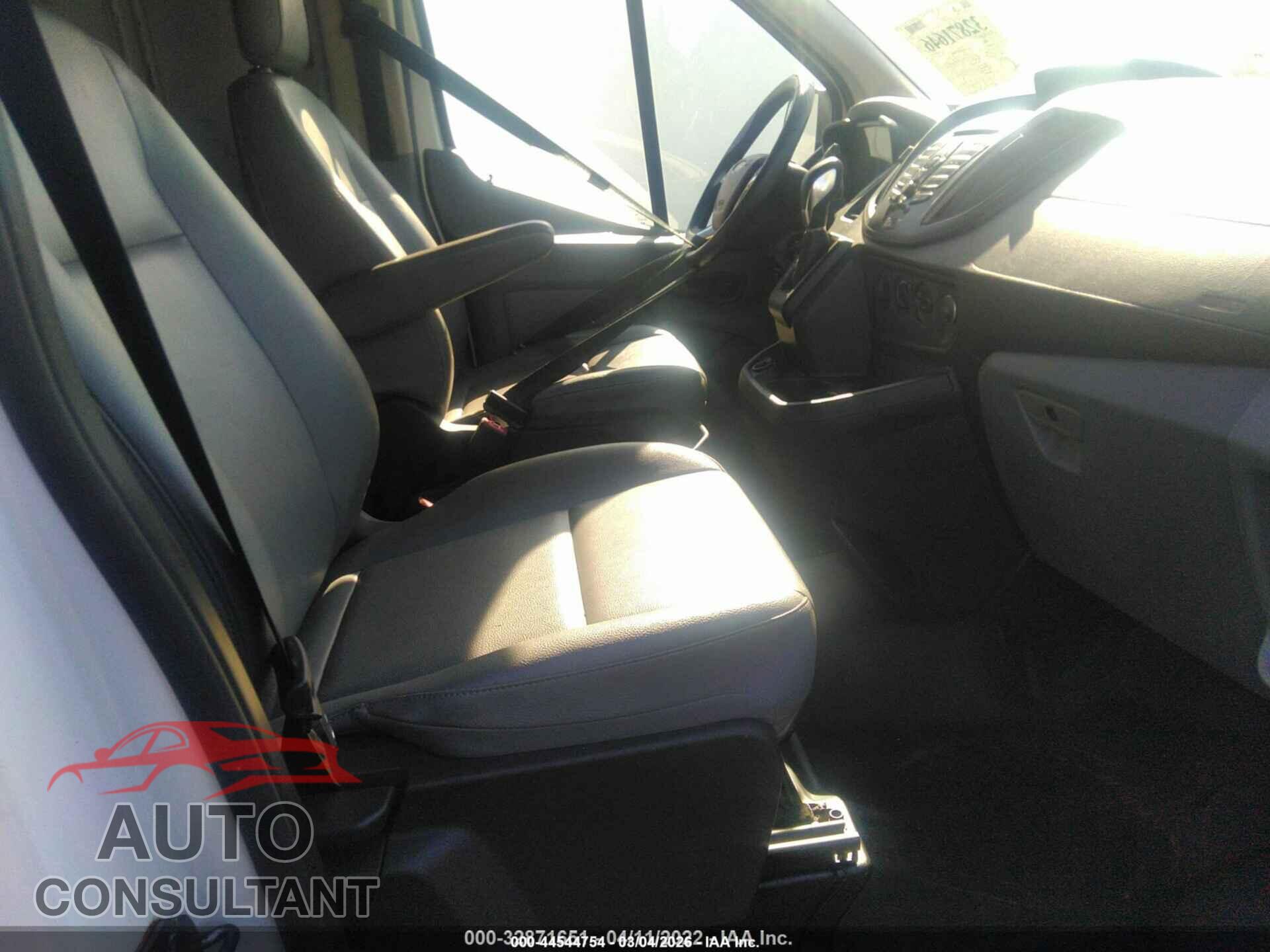 FORD TRANSIT-150 2018 - 1FTYE1ZM8JKB27455