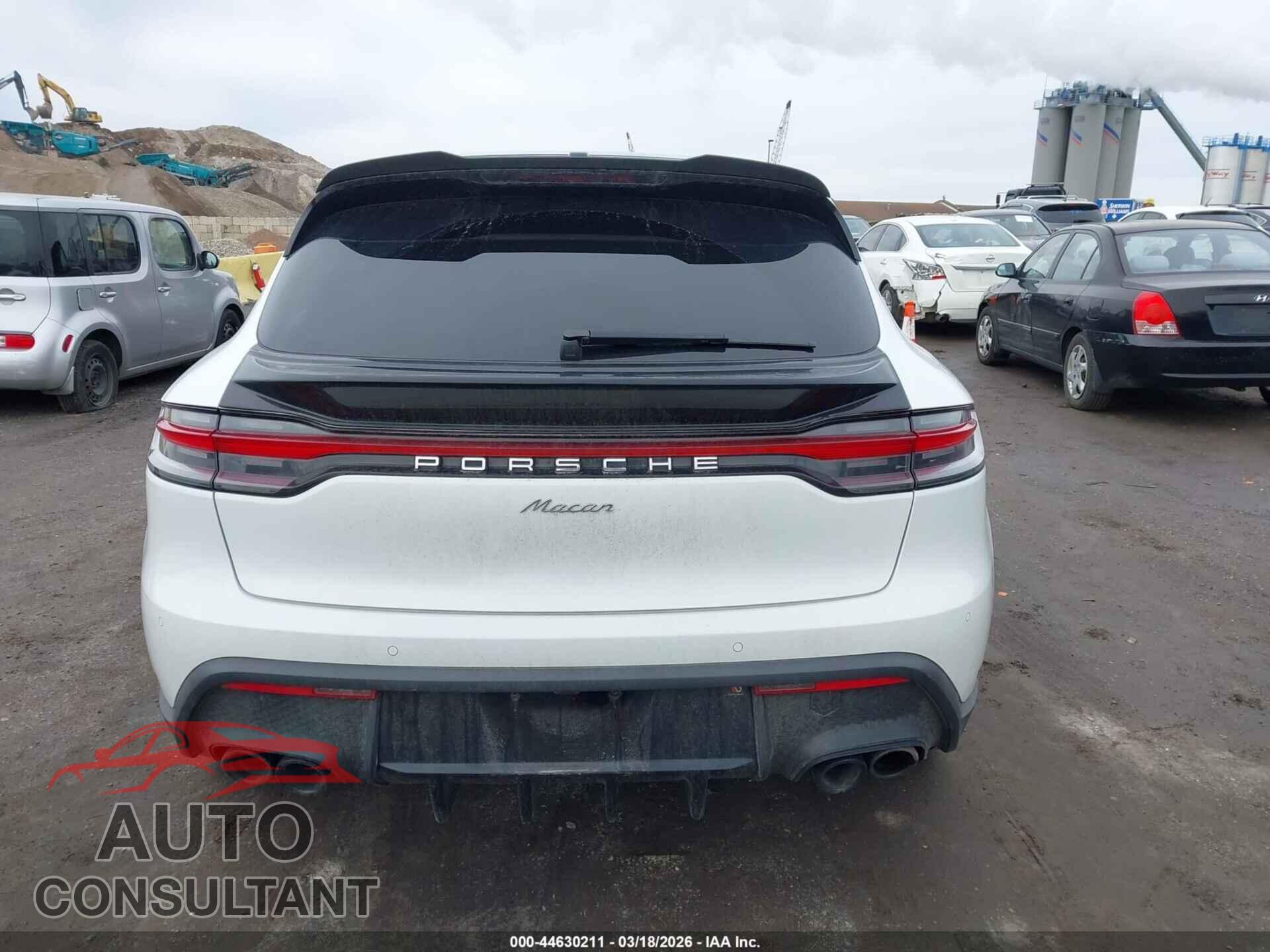 PORSCHE MACAN 2024 - WP1AA2A52RLB03115