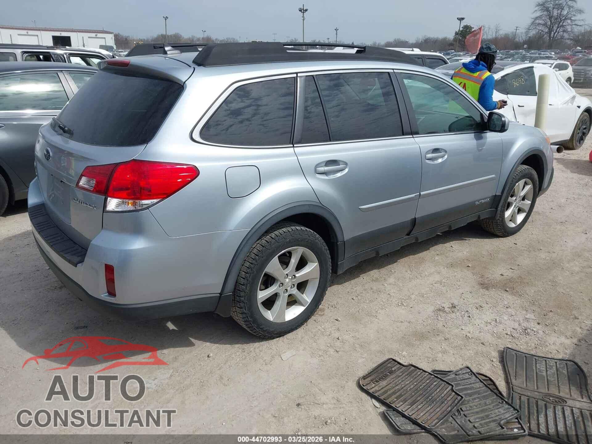 SUBARU OUTBACK 2014 - 4S4BRCMC3E3220044