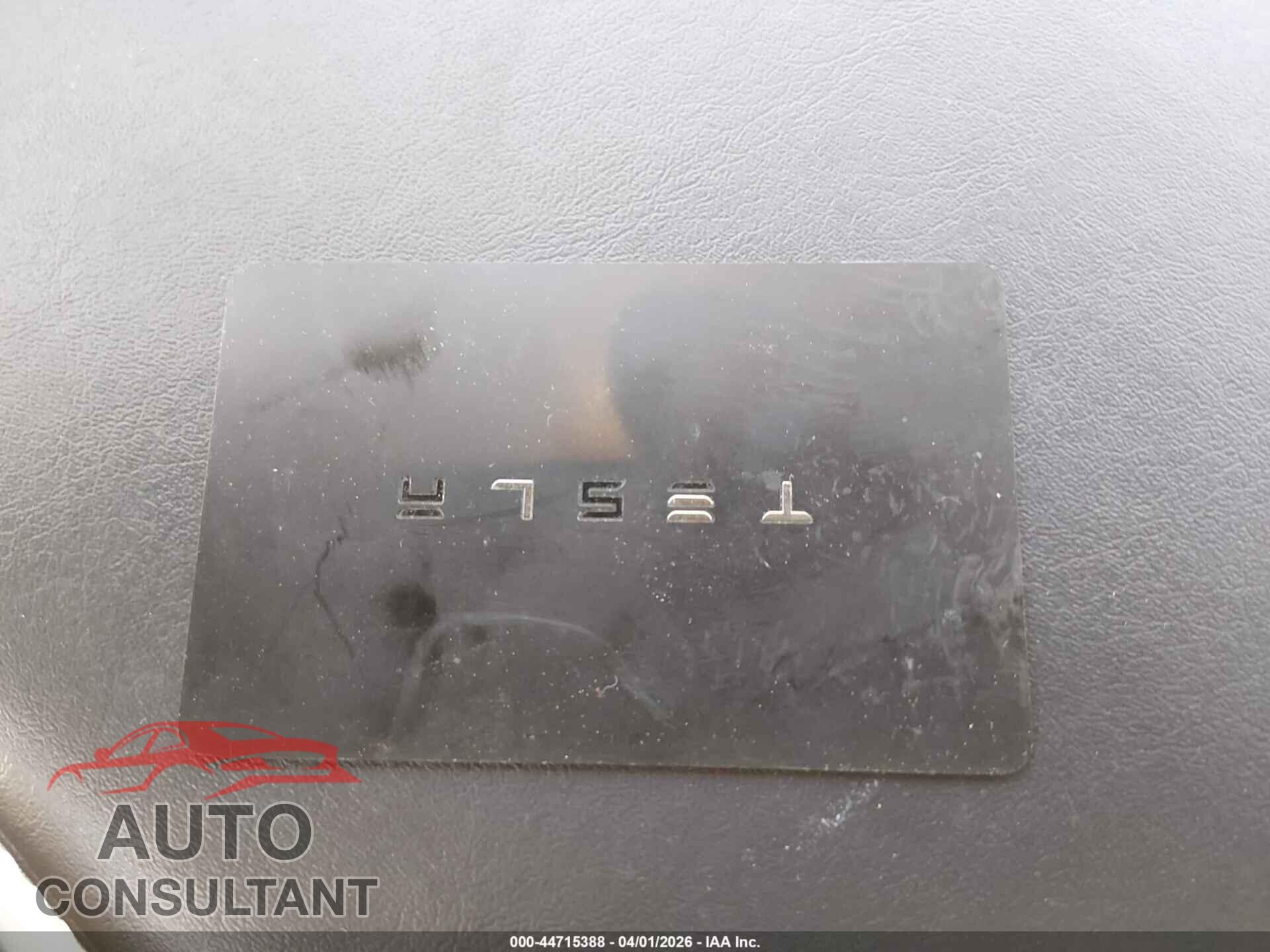 TESLA MODEL 3 2018 - 5YJ3E1EB8JF169815