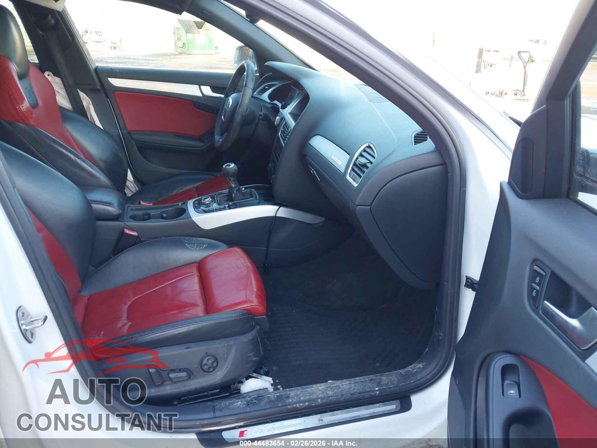 AUDI S4 2012 - WAUDGAFLXCA111235