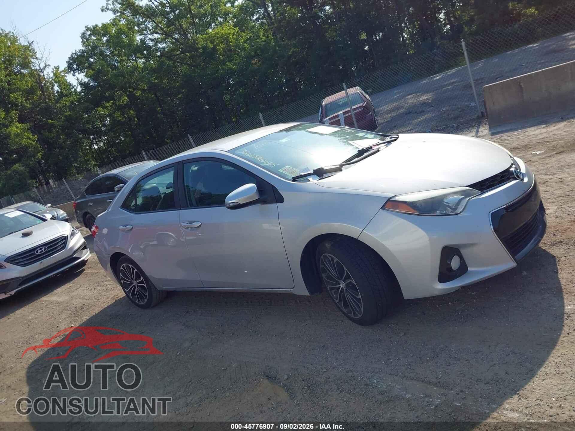 TOYOTA COROLLA 2015 - 2T1BURHE1FC300632