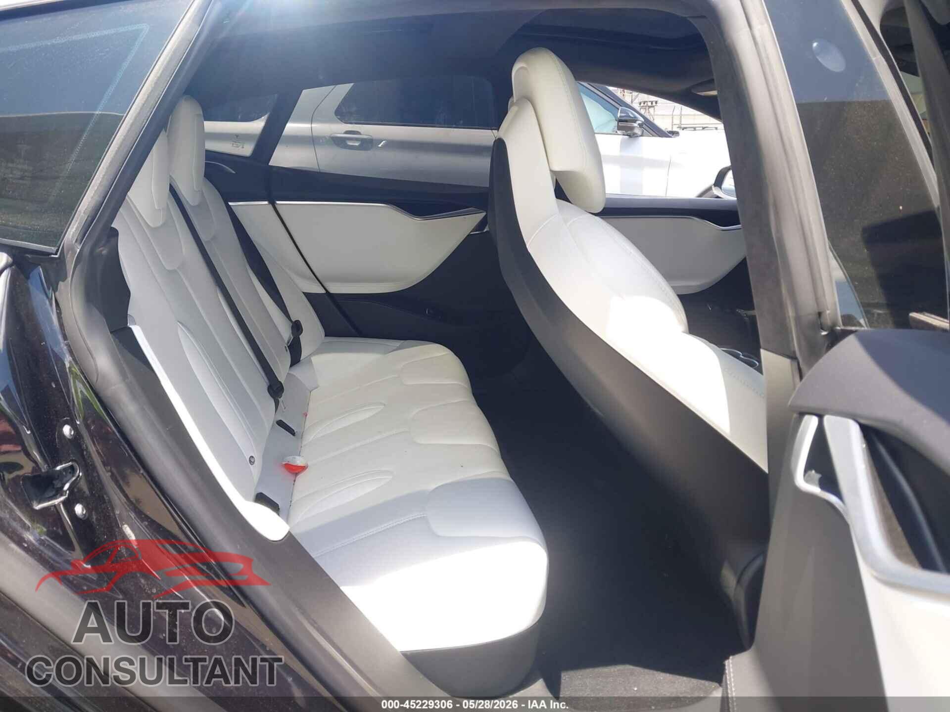 TESLA MODEL S 2017 - 5YJSA1E23HF205086
