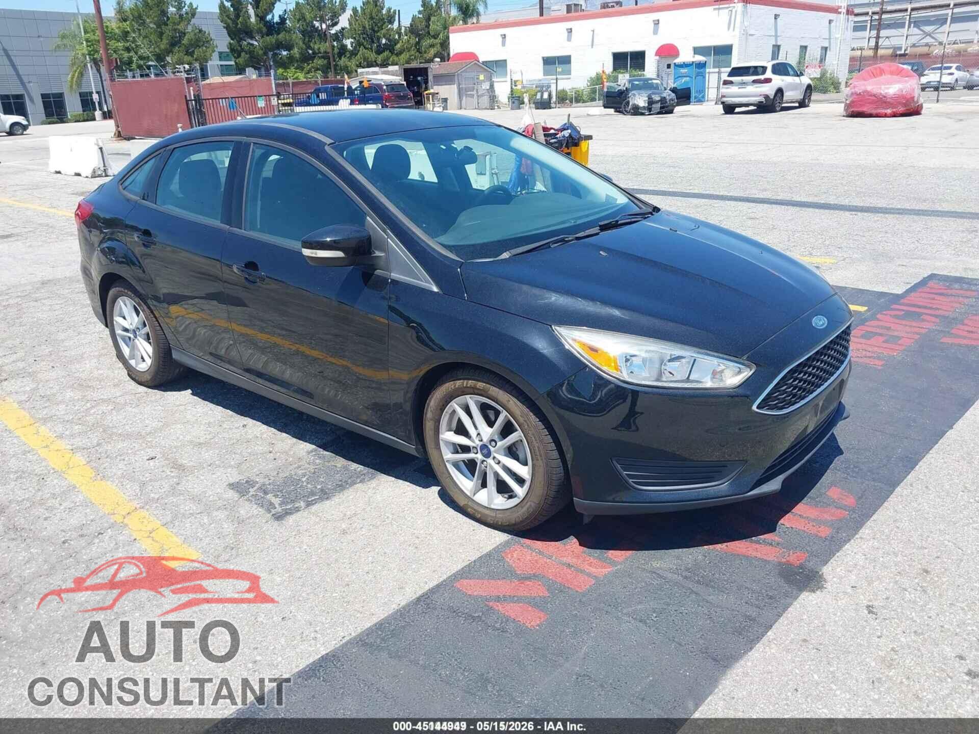 FORD FOCUS 2017 - 1FADP3F23HL329685