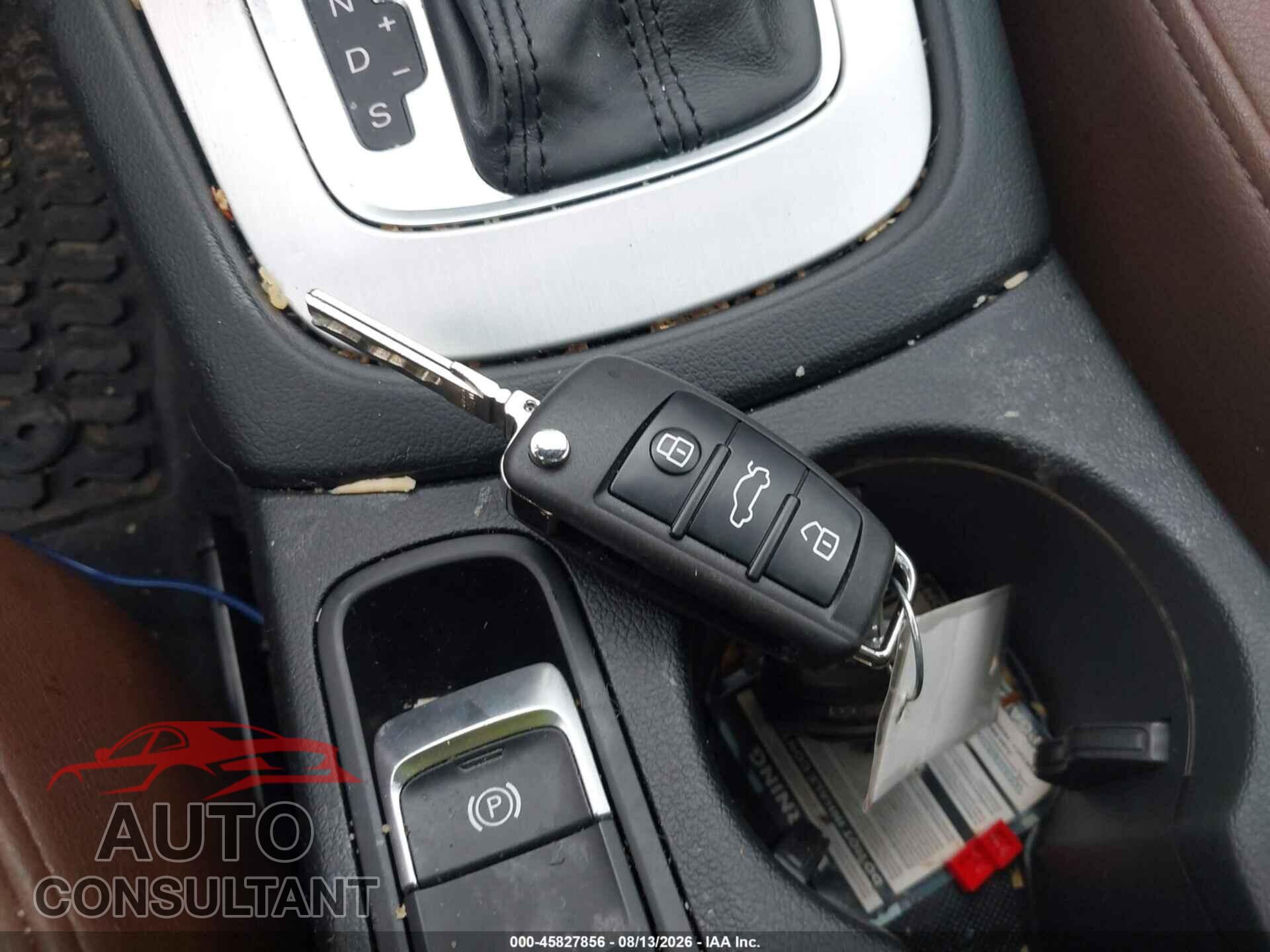 AUDI Q3 2018 - WA1ECCFS7JR025444