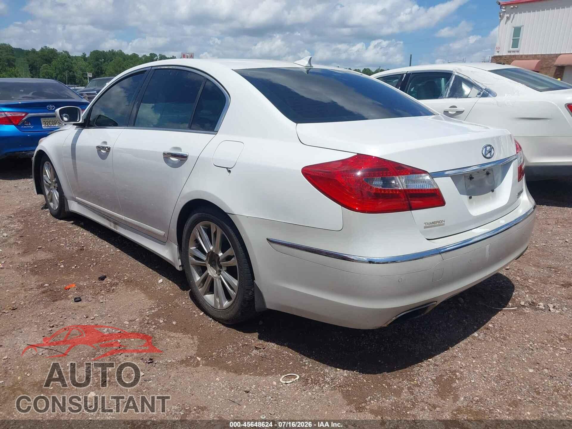 HYUNDAI GENESIS 2013 - KMHGC4DD2DU229980